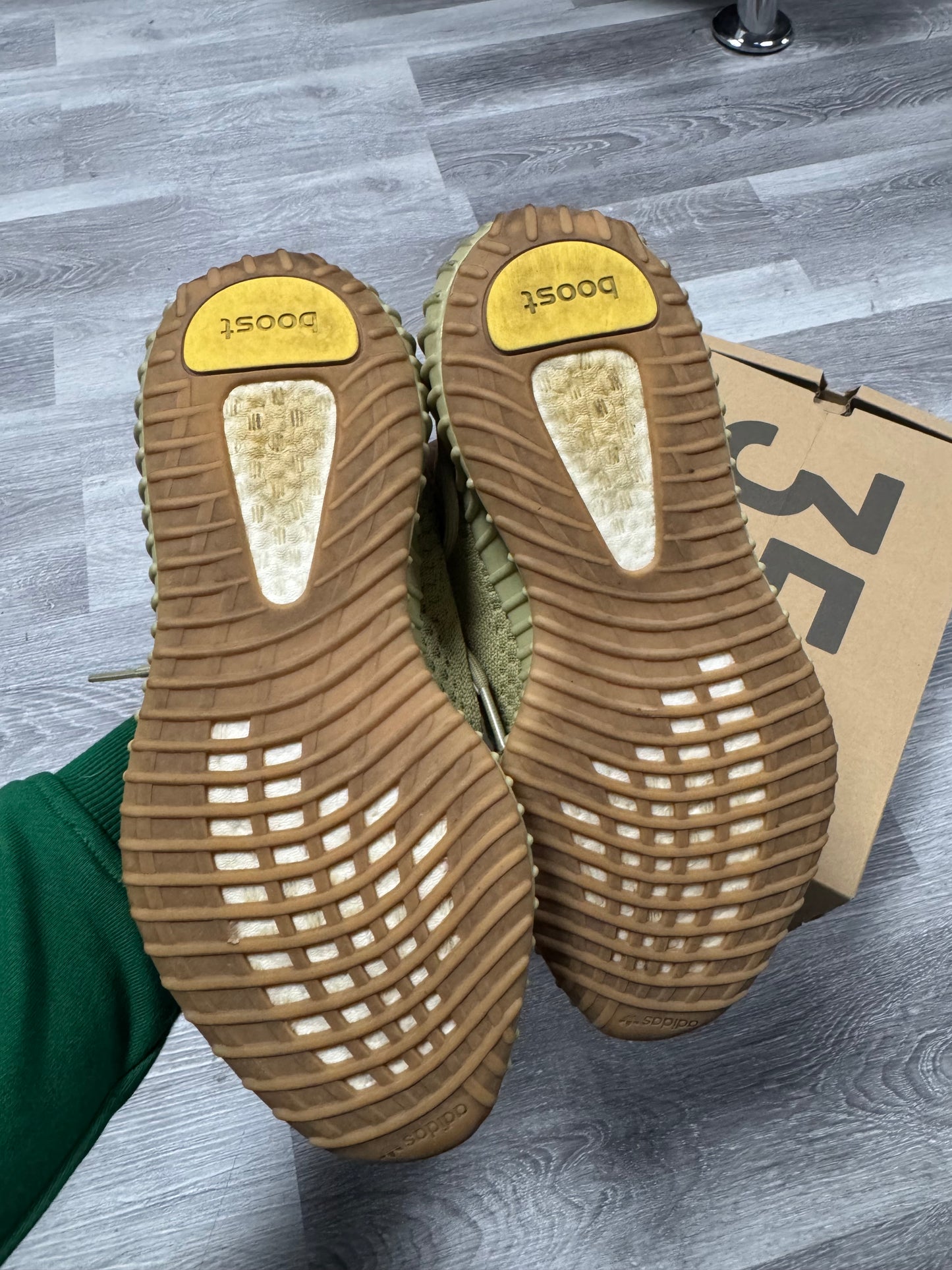 Yeezy 350 Sulfur / Preowned