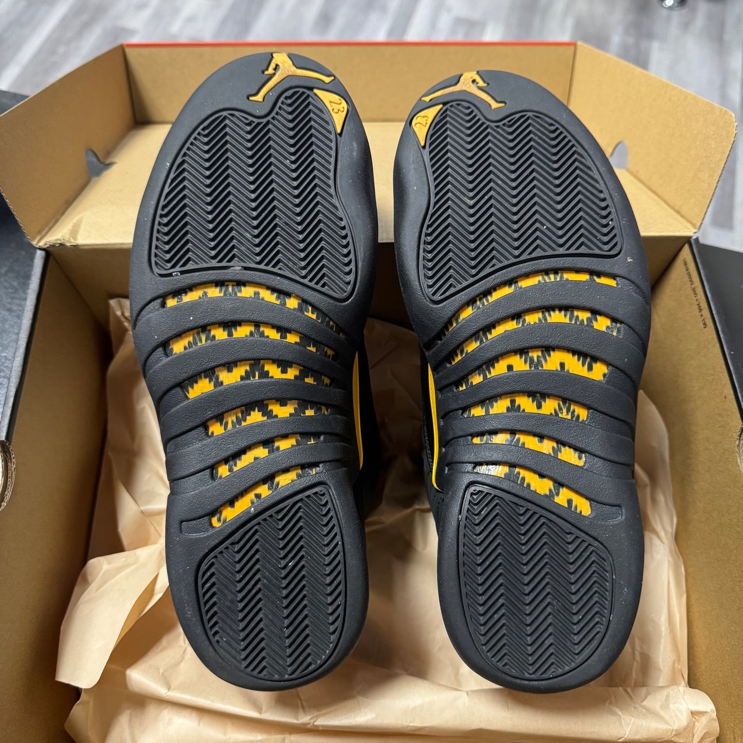 Jordan 12 Black Taxi / Preowned