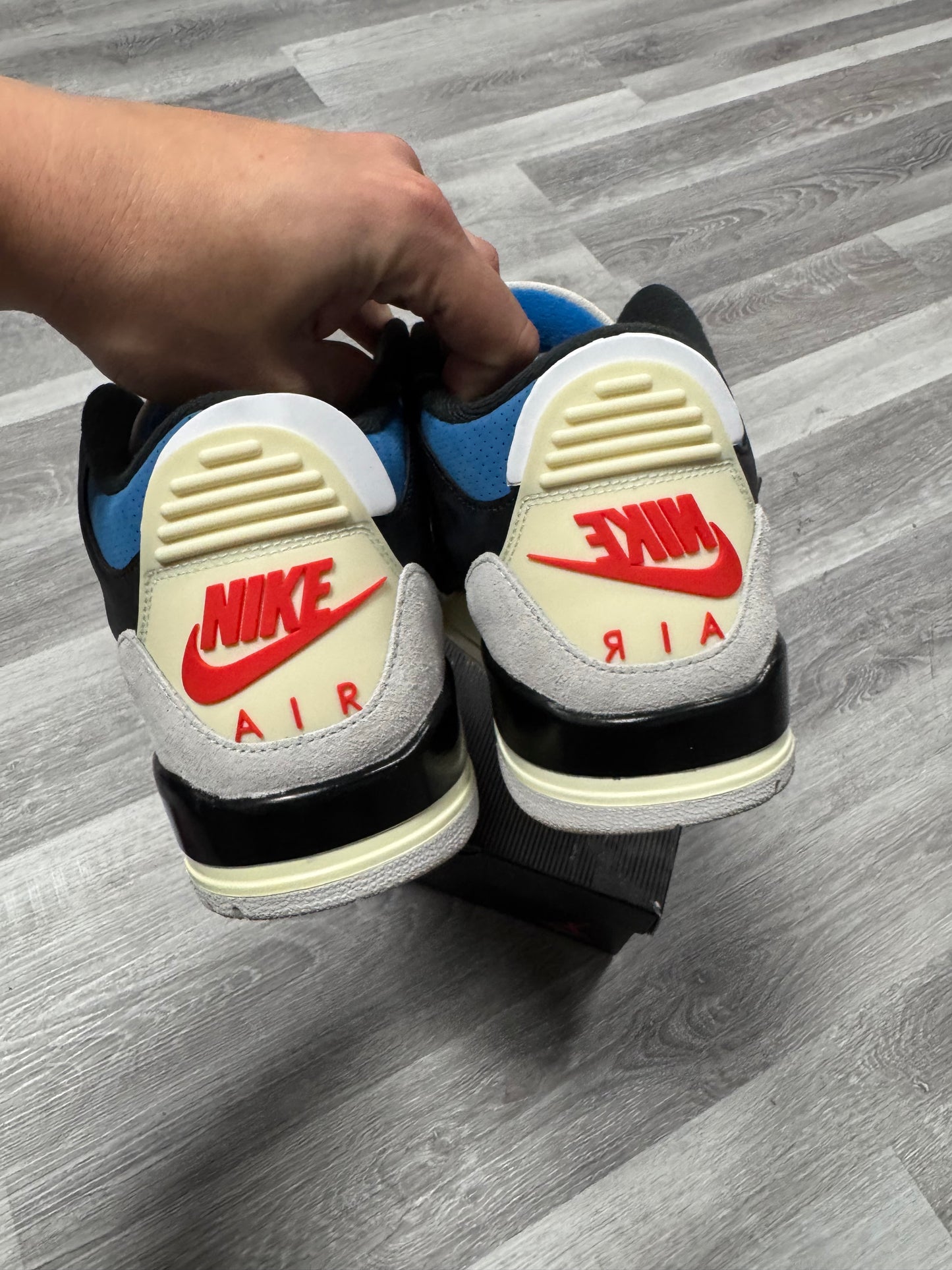 Jordan 3 Rare Air / Preowned