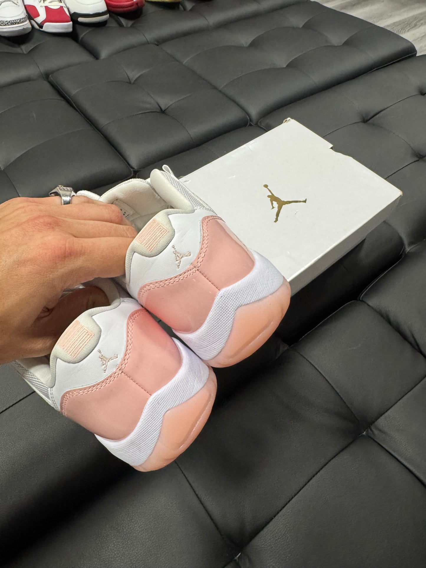 Jordan 11 Low Legend Pink / Preowned