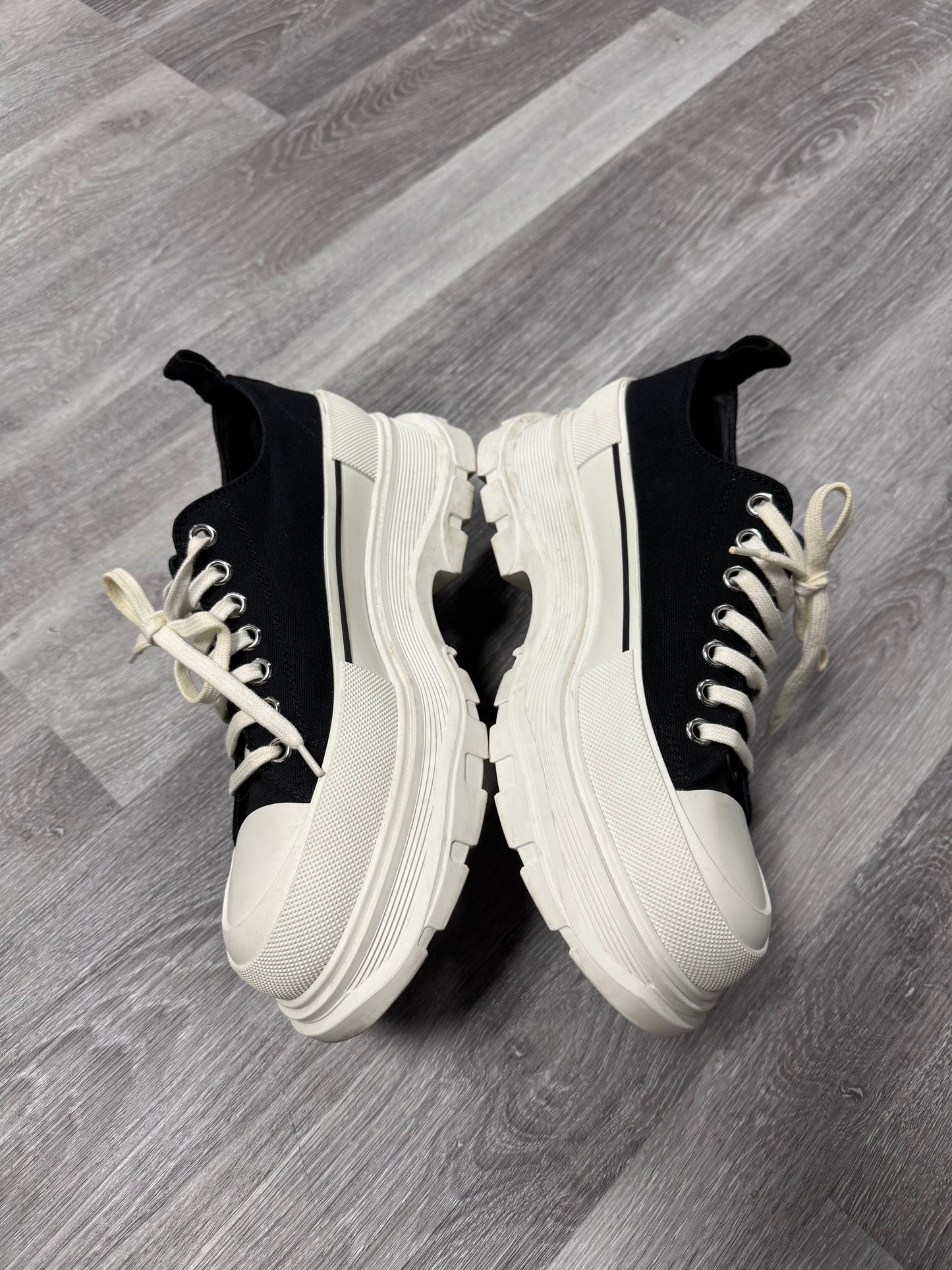 Alexander McQueen Tread Slick / Preowned