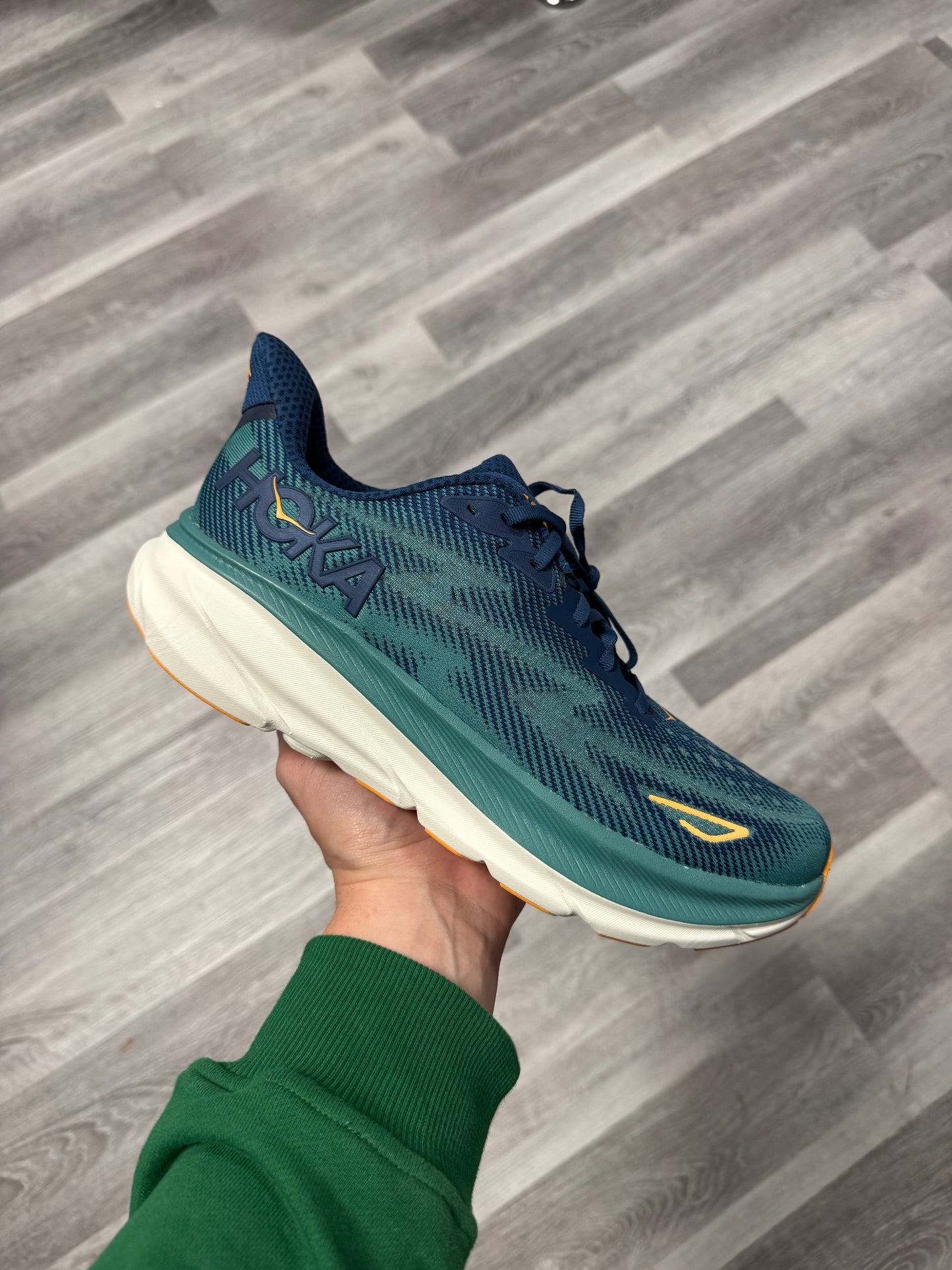 Hoka One Clifton 9 Oceanic / Brand New