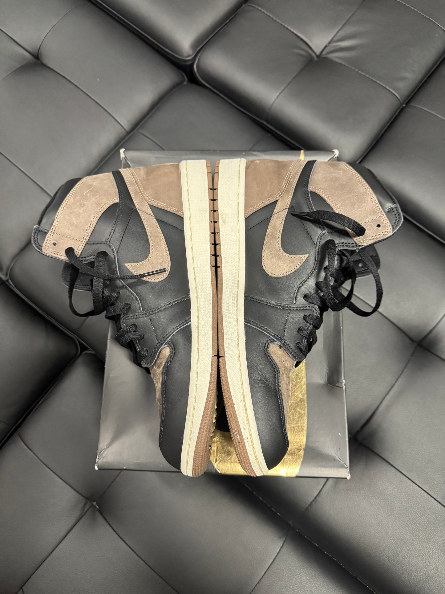 Jordan 1 Palomino / Preowned