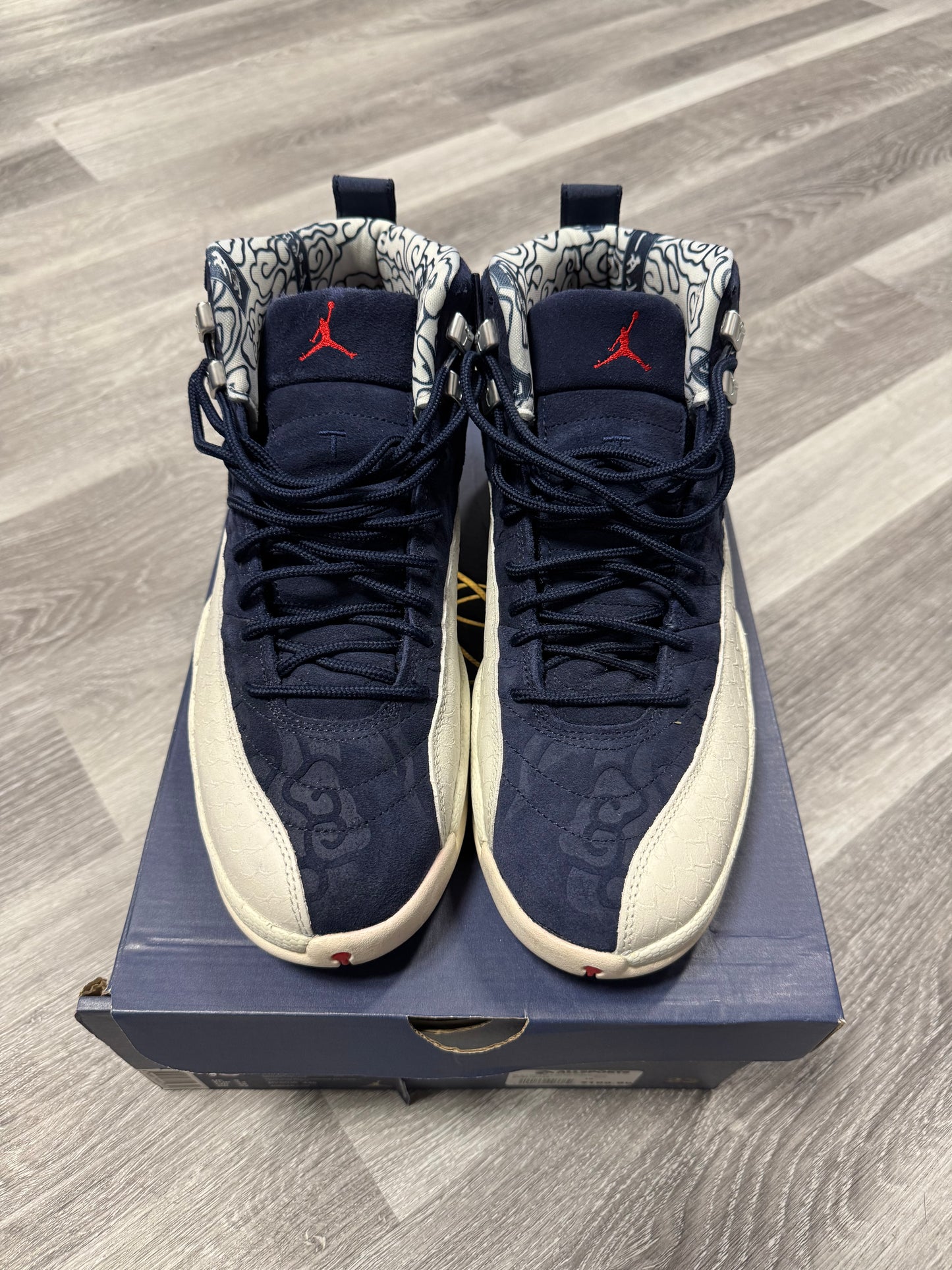 Jordan 12 International Flight / Preowned