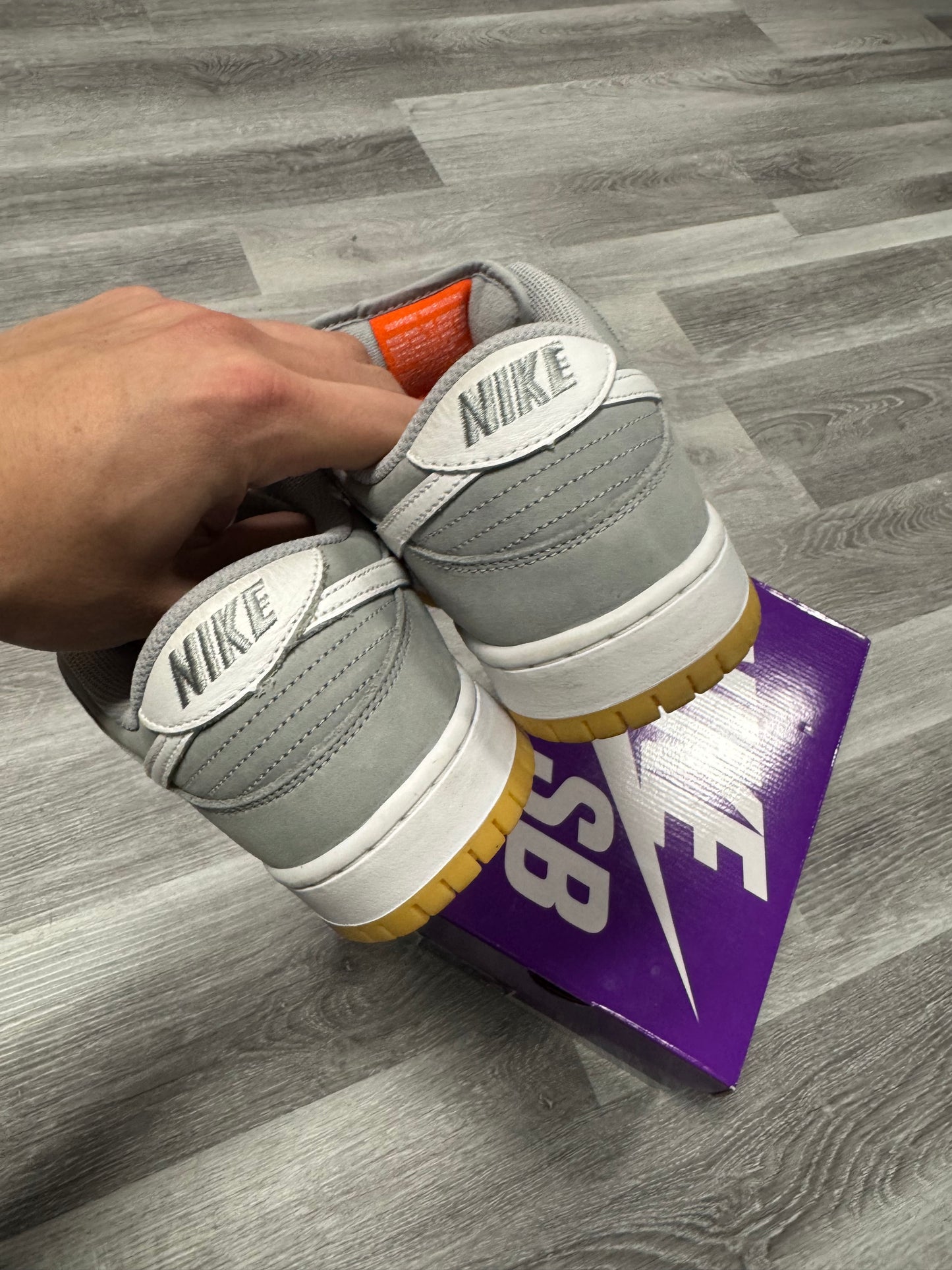 Dunk Low SB Wolf Grey Gum / Preowned