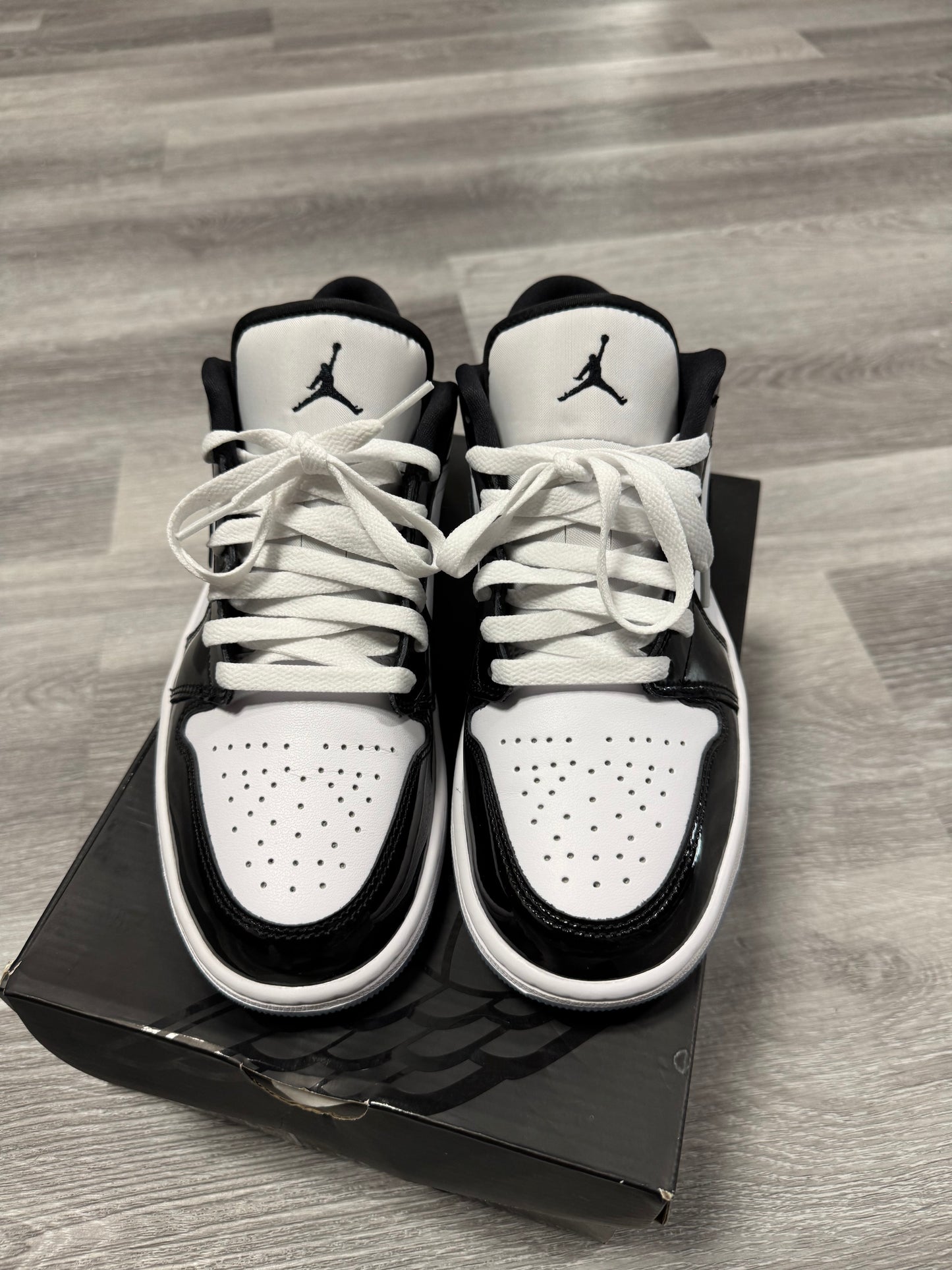 Jordan 1 Low Concord / Preowned