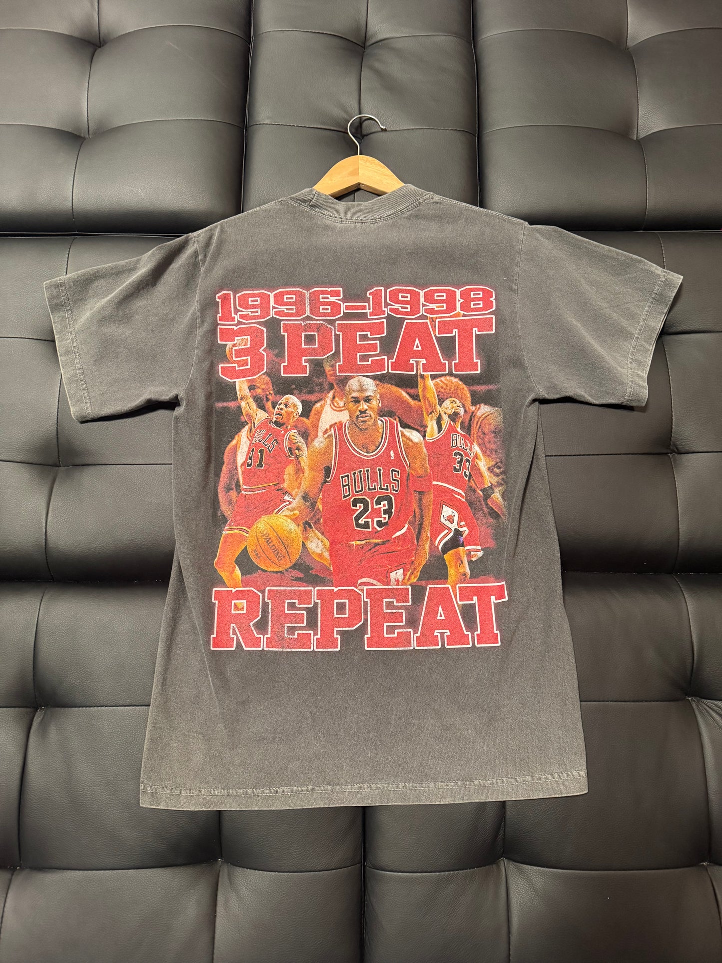 Chicago Bulls 3 Peat Graphic Tee