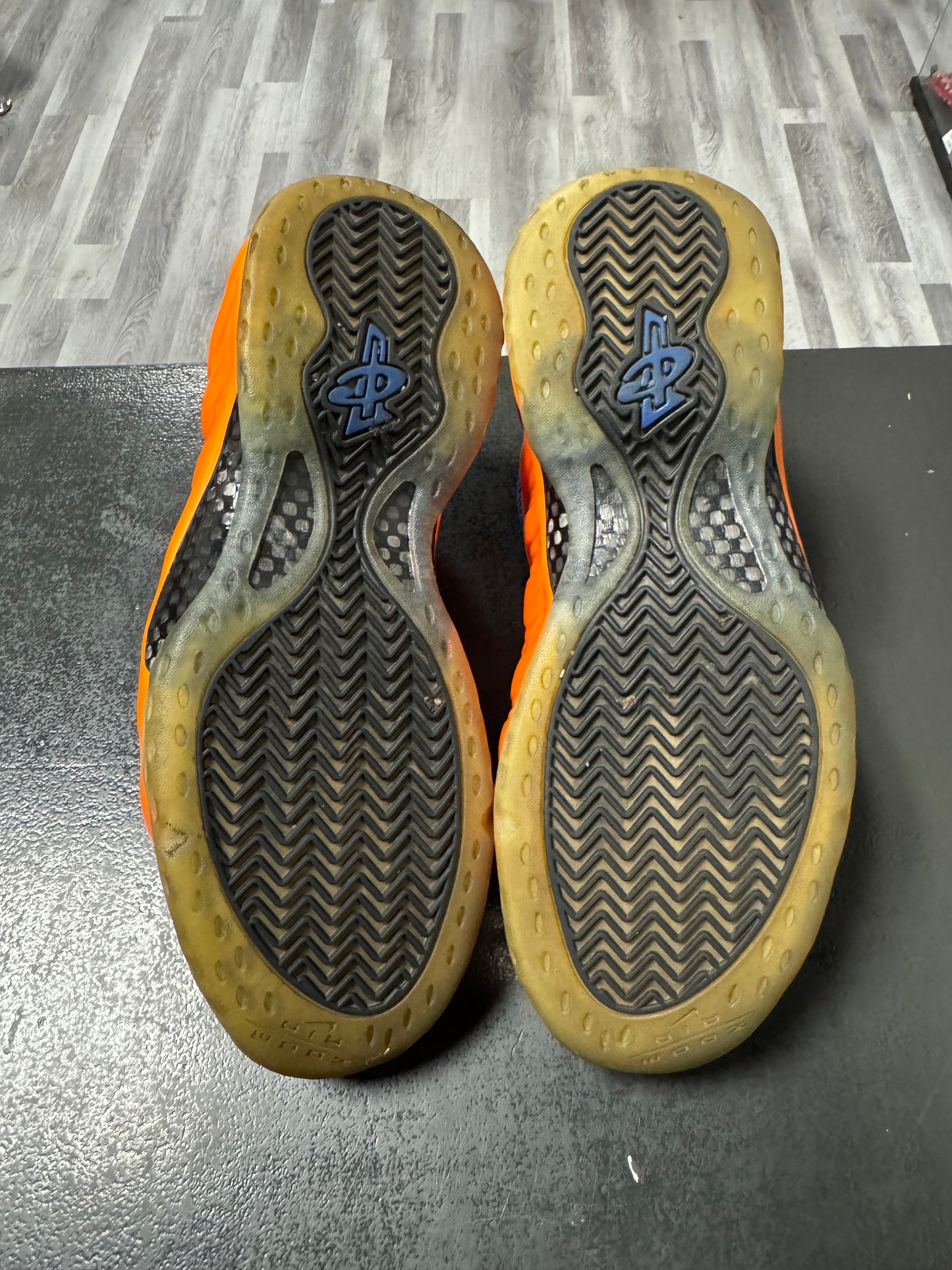 Nike Air Foamposite One Knicks / Preowned