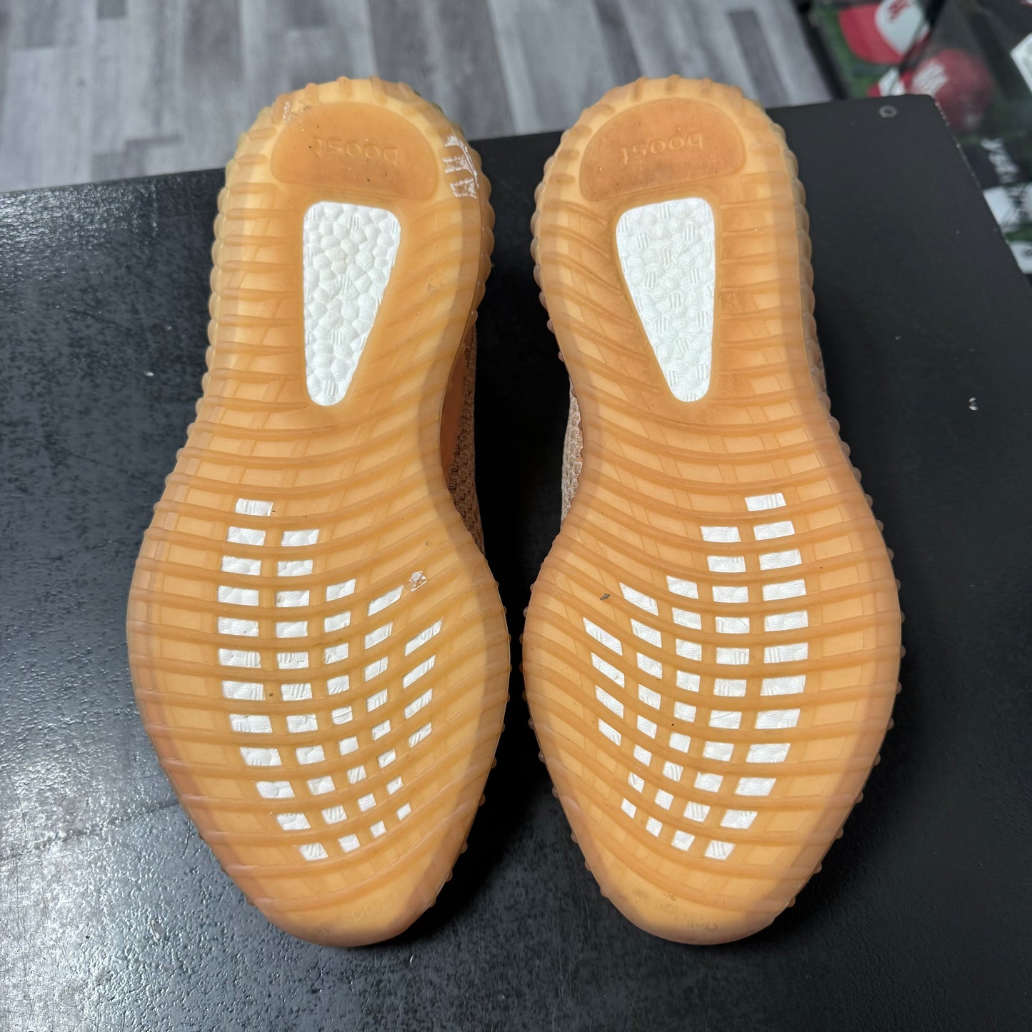 Yeezy 350 Clay / Preowned