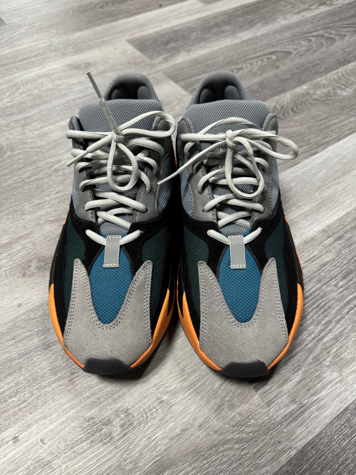 Yeezy 700 Wash Orange / Preowned