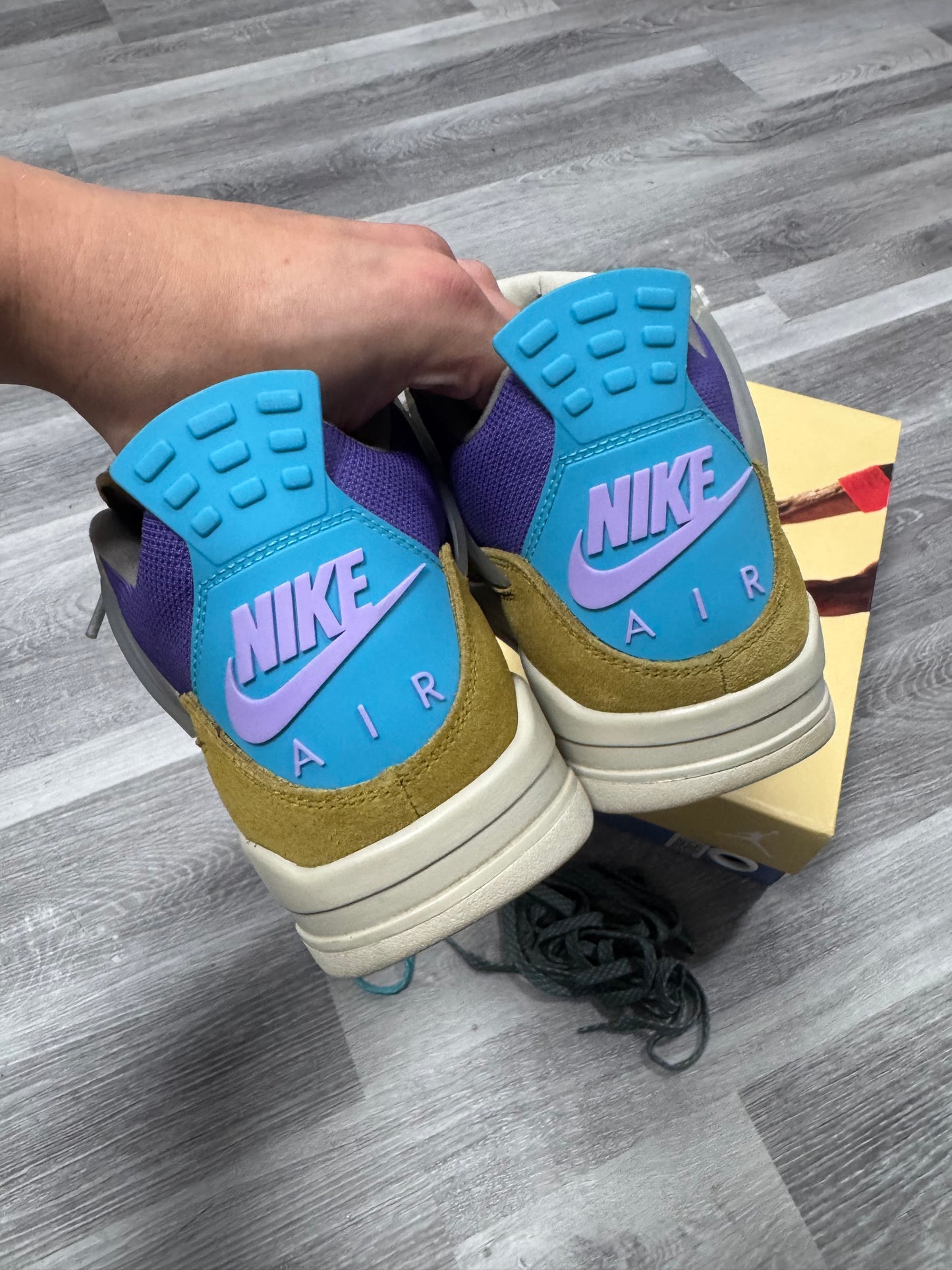 Jordan 4 Union Desert Moss / Preowned