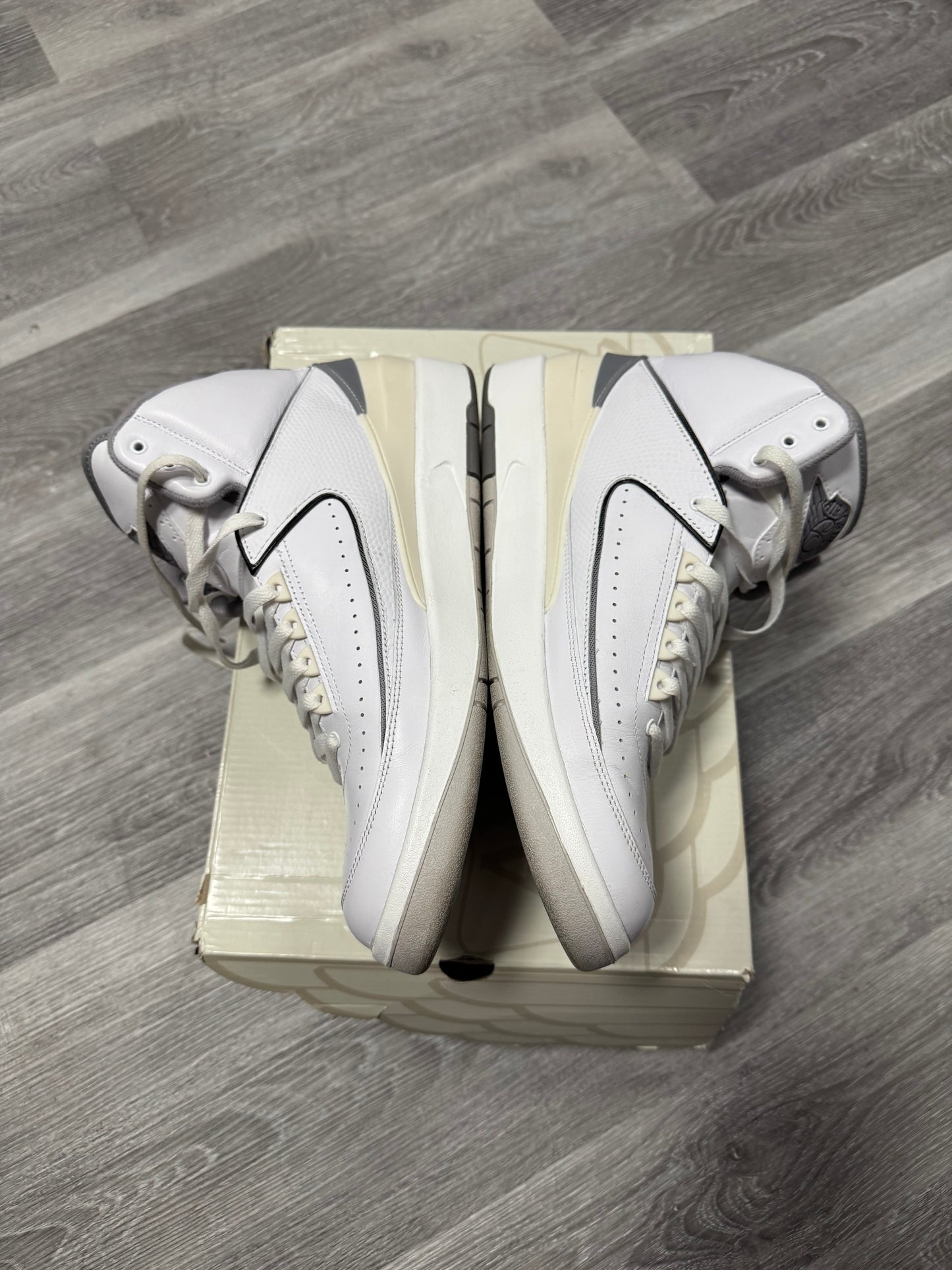 Jordan 2 Cement Grey / Preowned