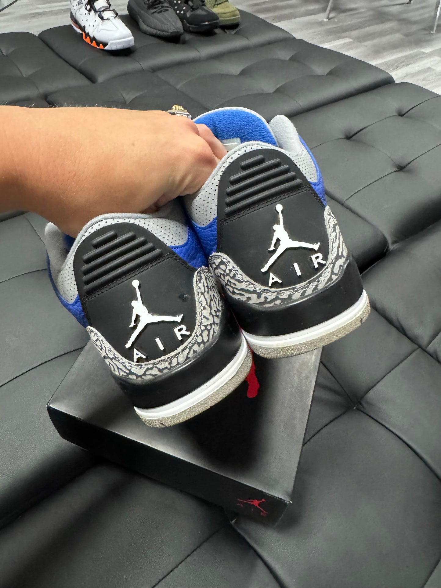 Jordan 3 Varsity Royal / Preowned