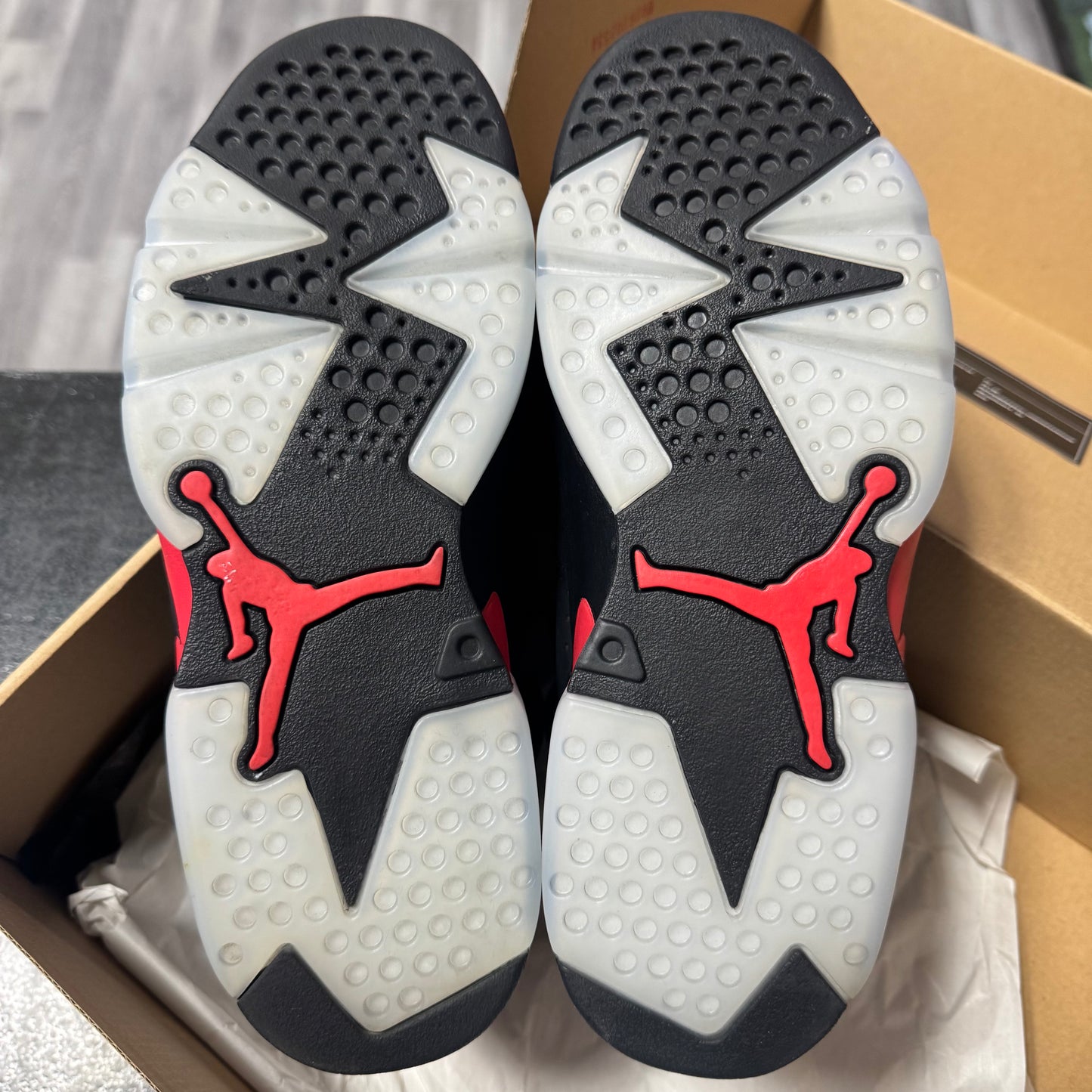 Jordan 6 Reverse Infrared Salesman / Preowned