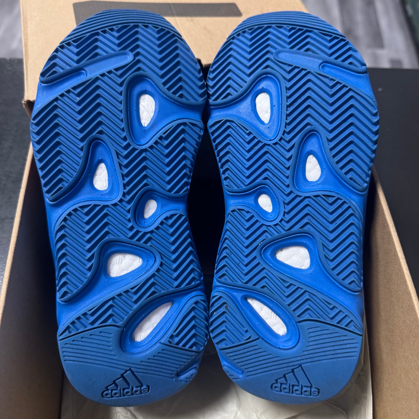 Yeezy 700 Hi Res Blue / Preowned