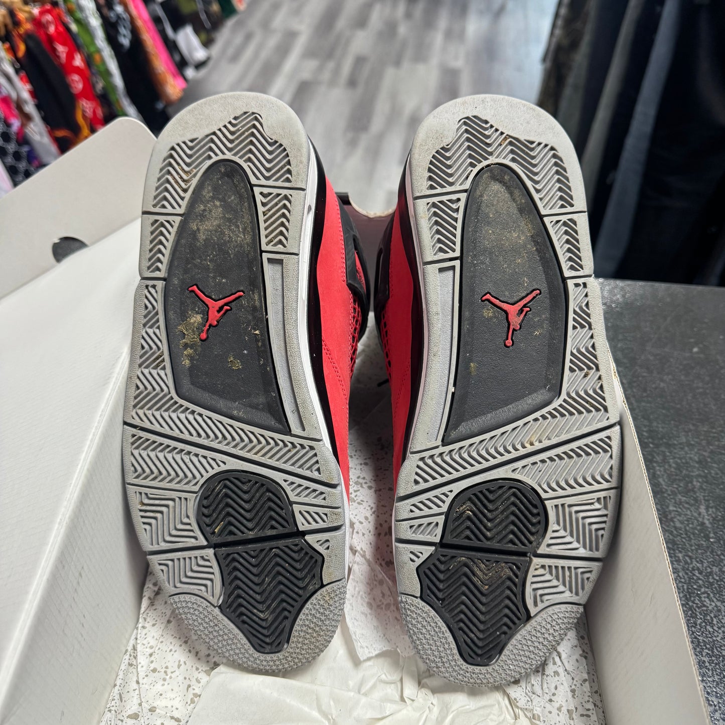 Jordan 4 Toro / Preowned