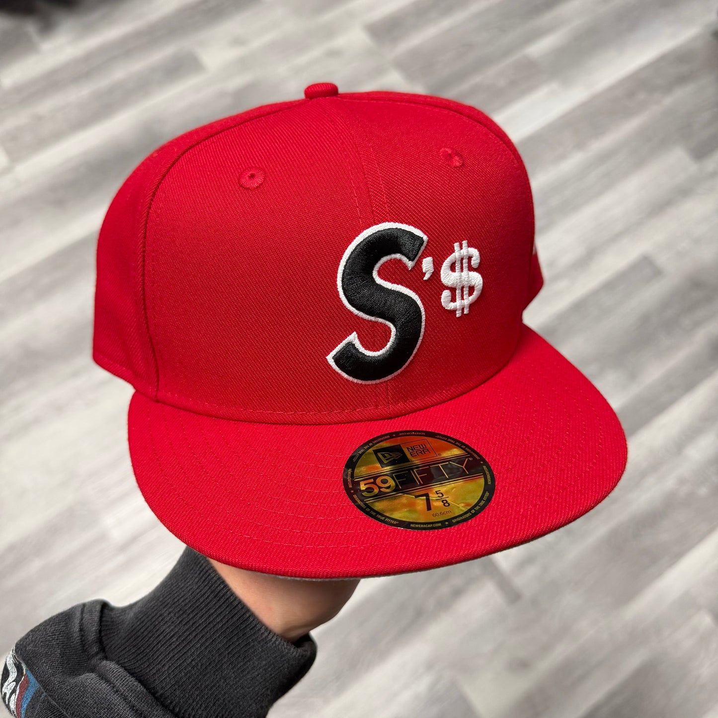 Supreme Money S Logo Fitted (Red)