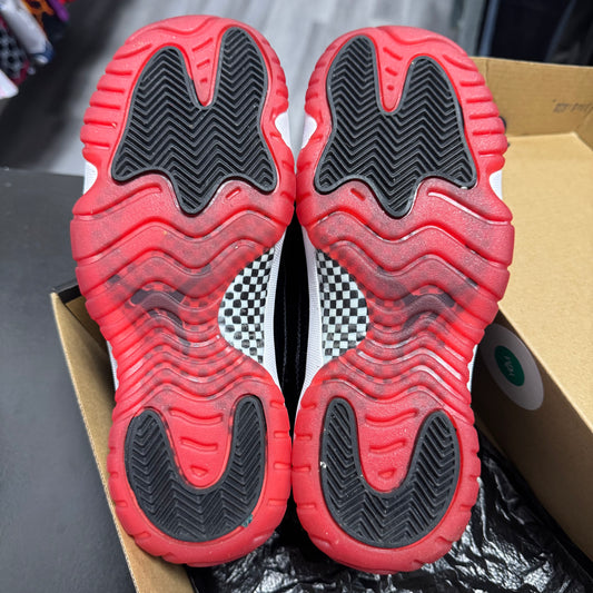 Jordan 11 Bred / Preowned