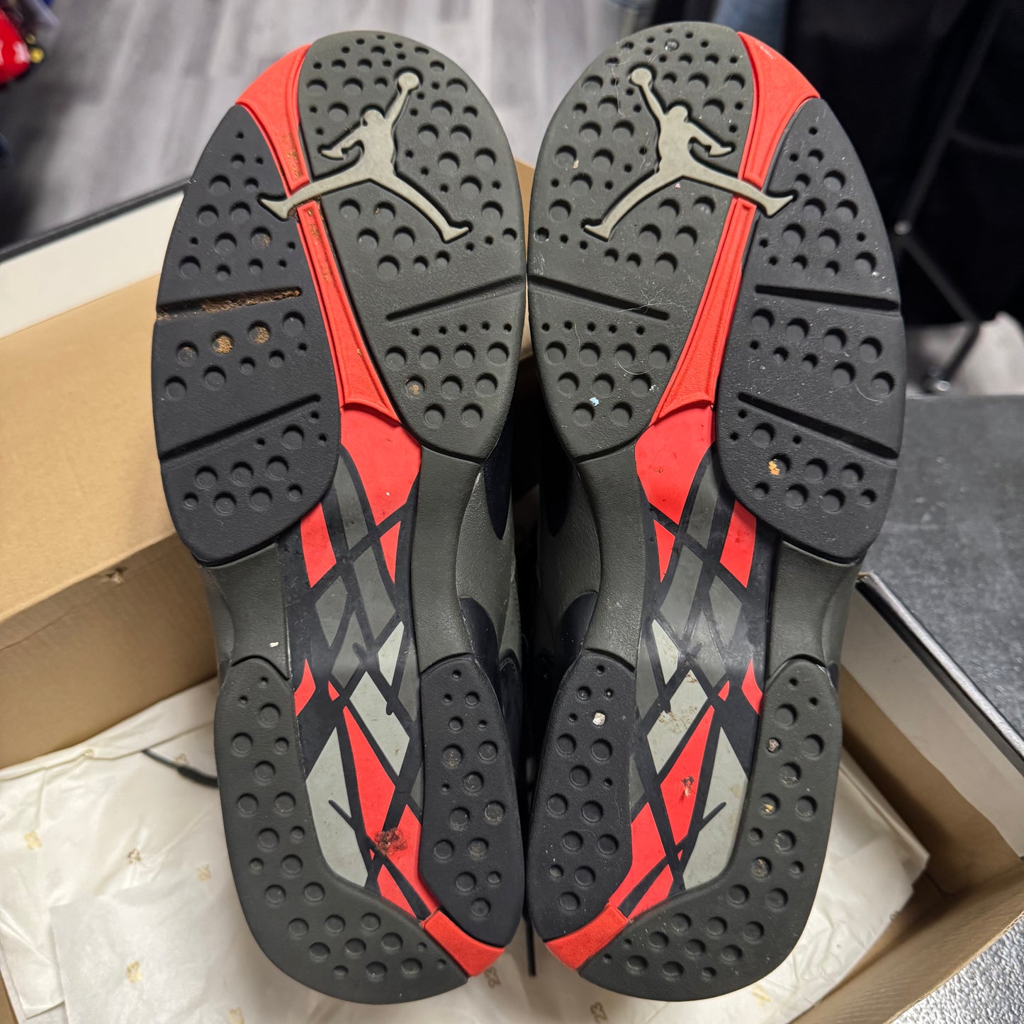 Jordan 8 Undefeated / Preowned