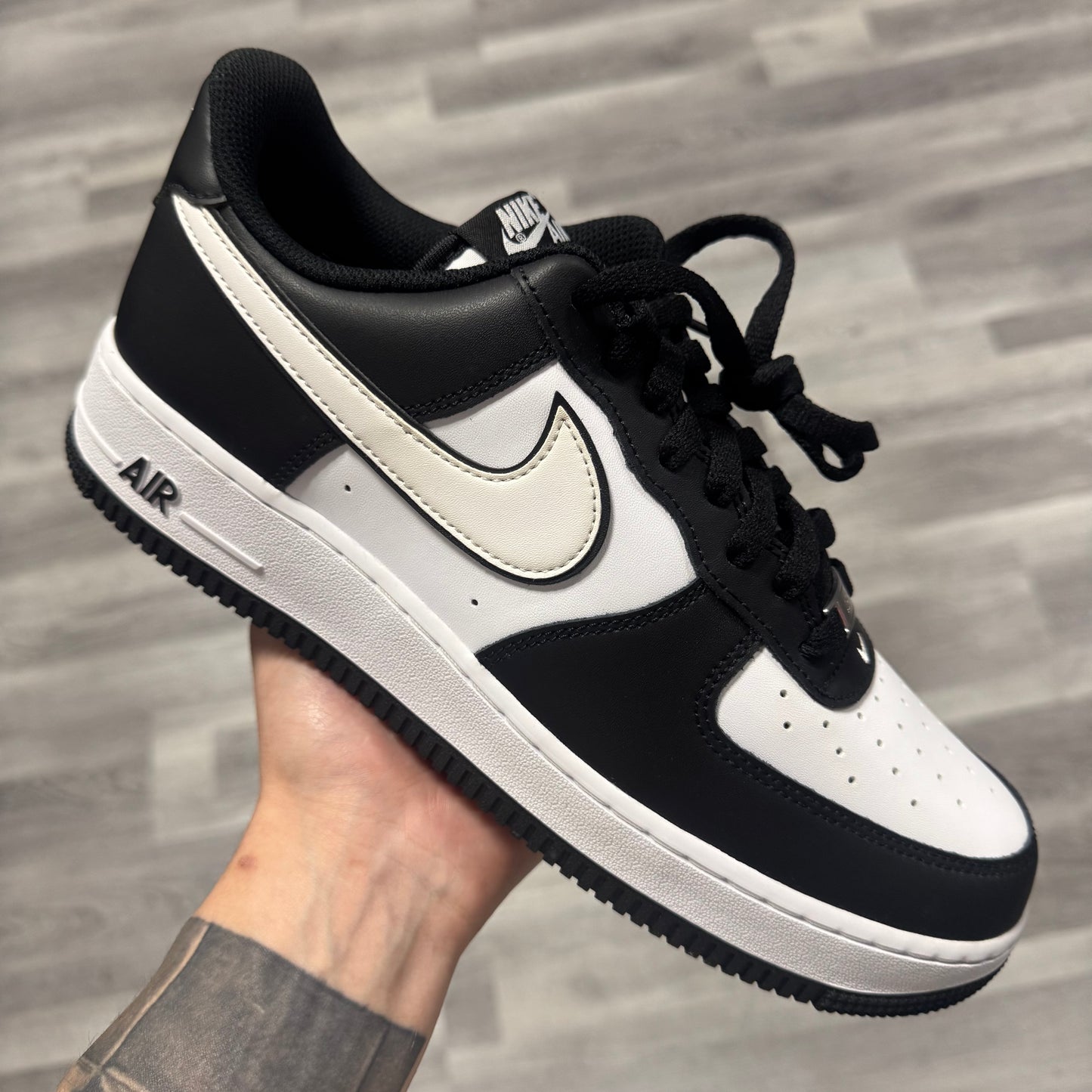 Air Force 1 Low White Swoosh Panda / Brand New