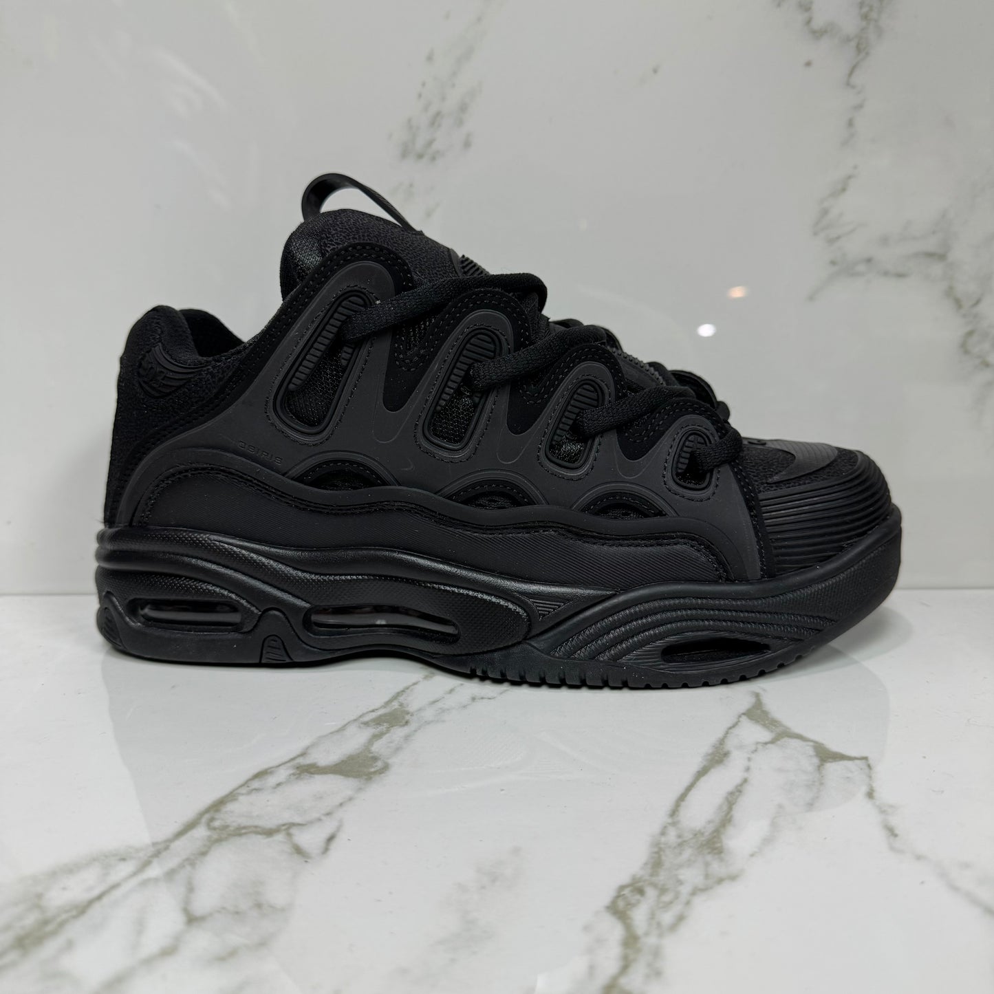 Osiris D3 Triple Black / Brand New