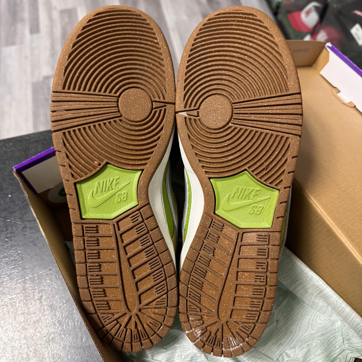 Dunk Low SB Escargot / Preowned