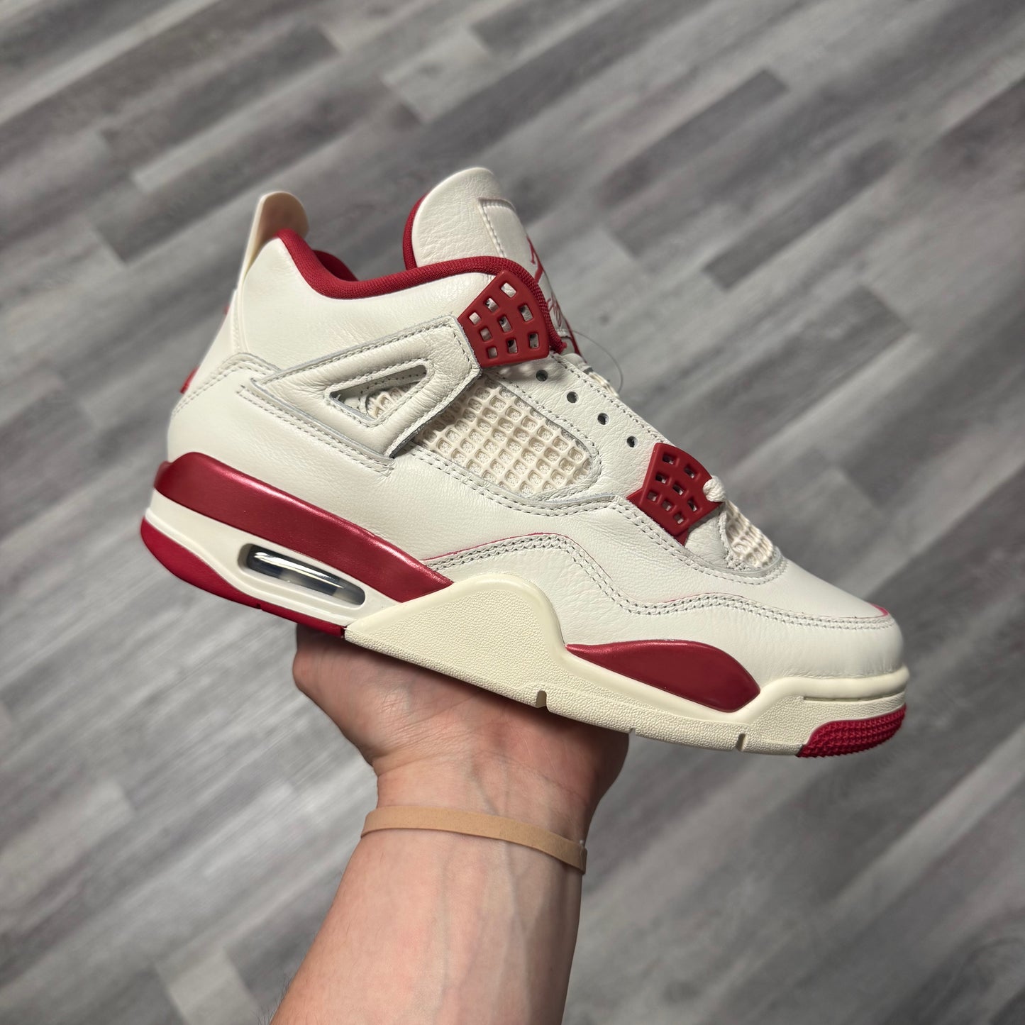 Jordan 4 Valentines Day Red / Brand New