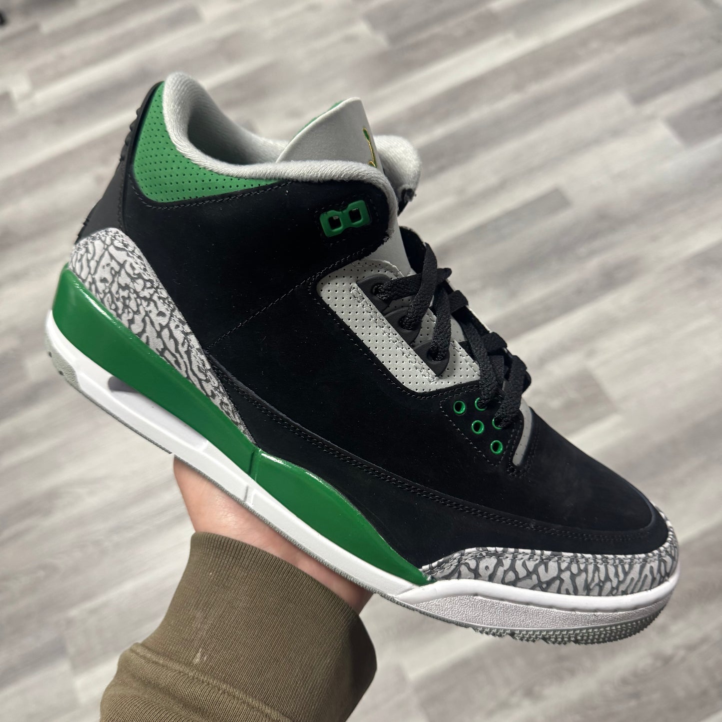 Jordan 3 Pine Green / Brand New