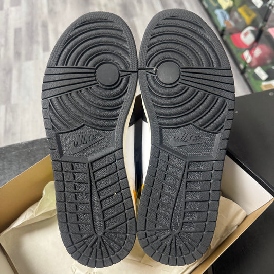 Jordan 1 Volt / Preowned