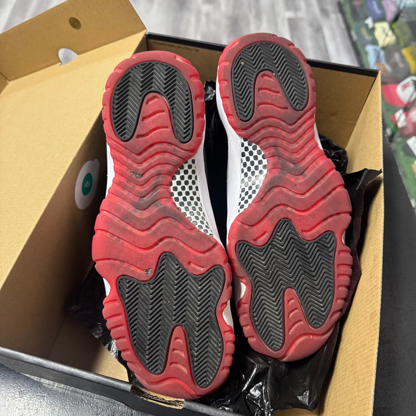 Jordan 11 Bred / Preowned