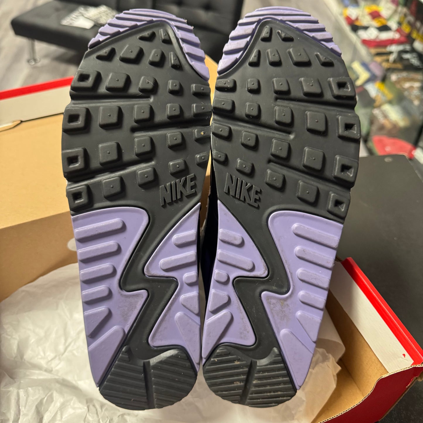 Nike Air Max 90 White Dusty Amethyst Photon Dust Light Smoke Grey / Preowned