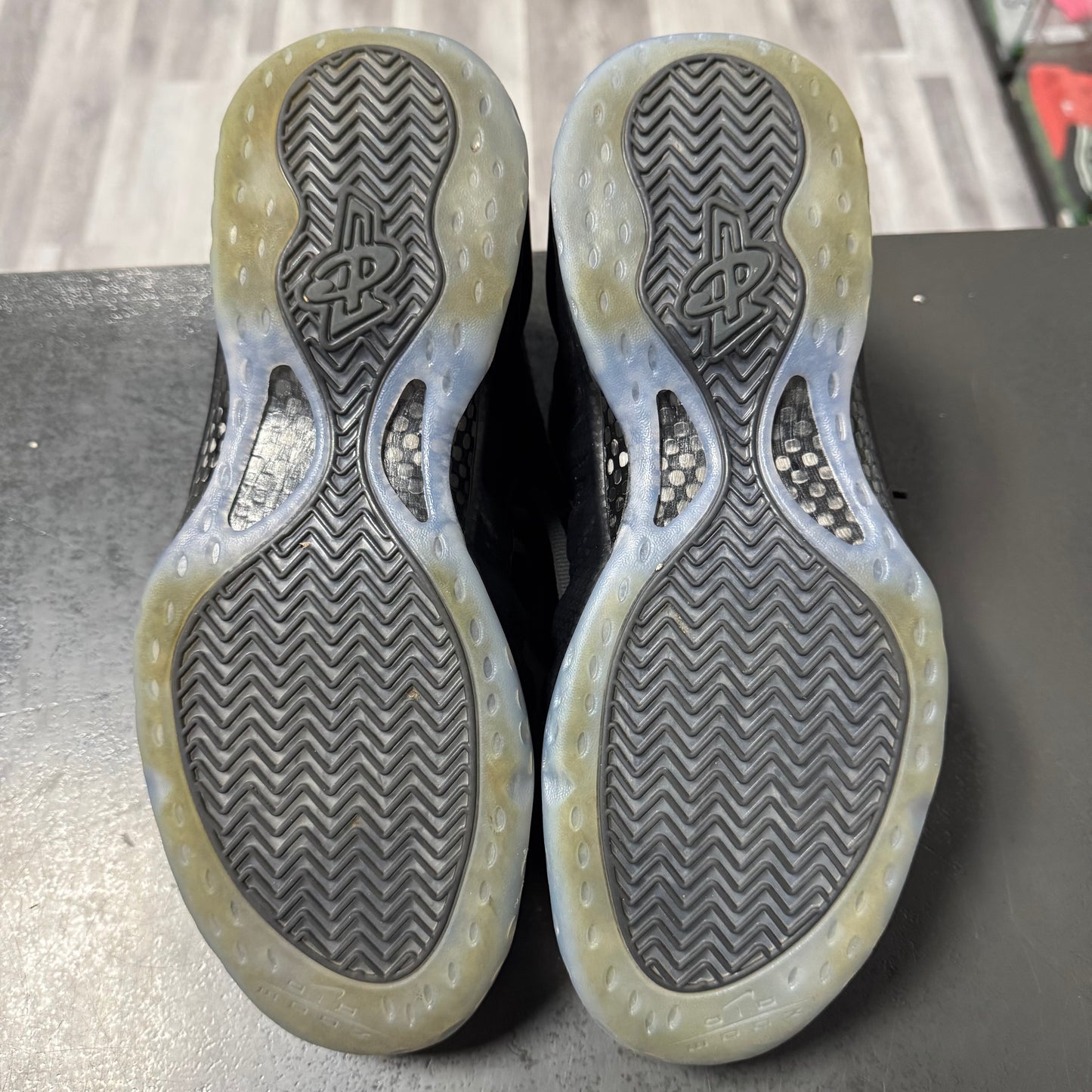 Nike Foamposite Carbon Fiber / Preowned