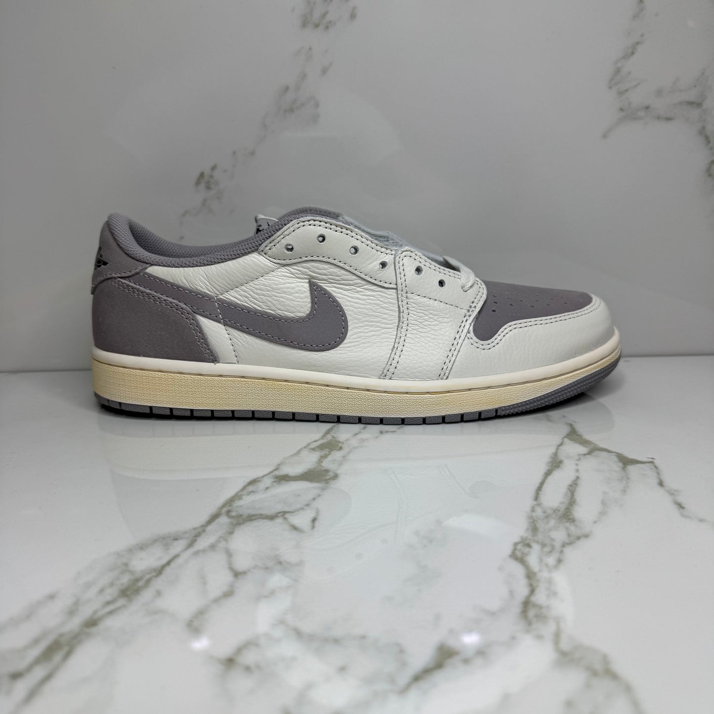 Jordan 1 Low Atmosphere Grey / Brand New