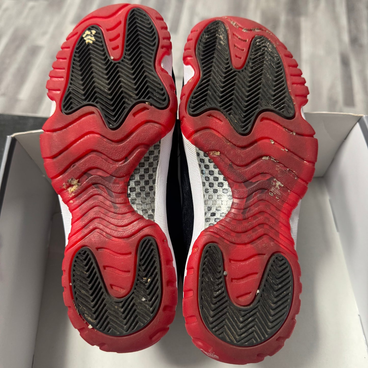 Jordan 11 Velvet Bred / Preowned