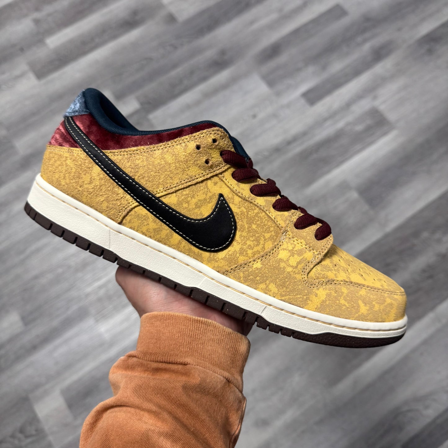 Dunk Low SB City of Cinema / Brand New