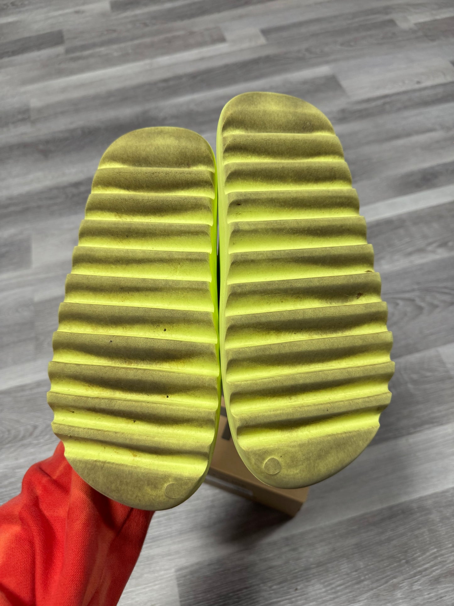 Yeezy Slide Green Glow / Preowned