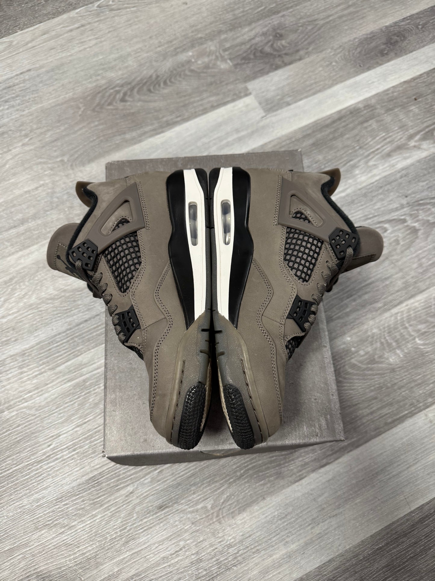 Jordan 4 Cave Stone / Preowned