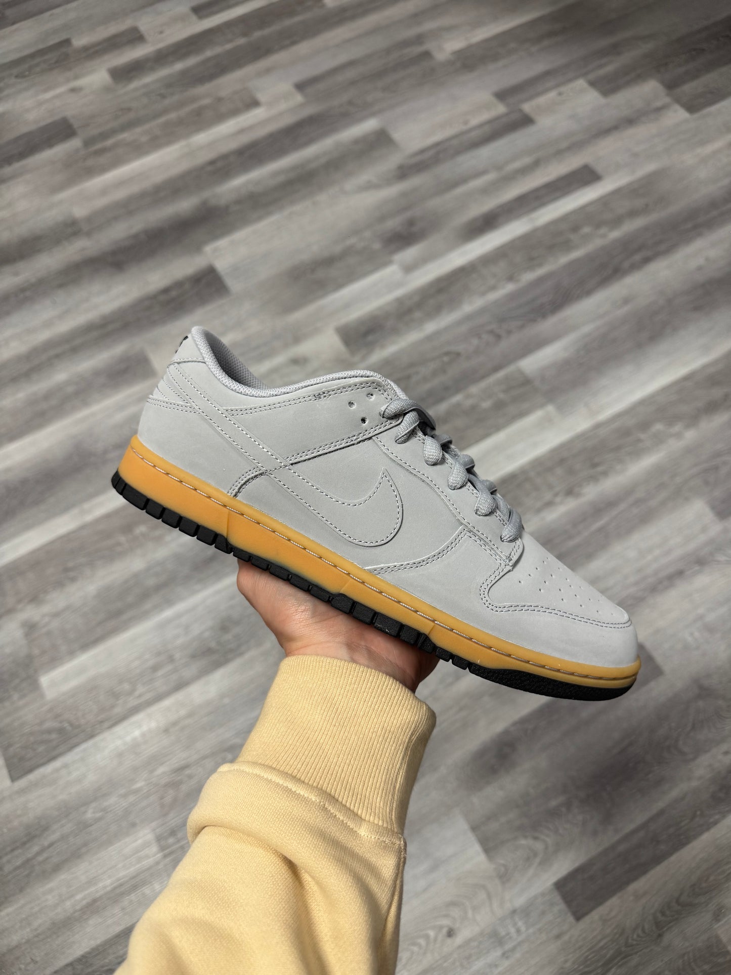 Dunk Low Wolf Grey Gum / Brand New