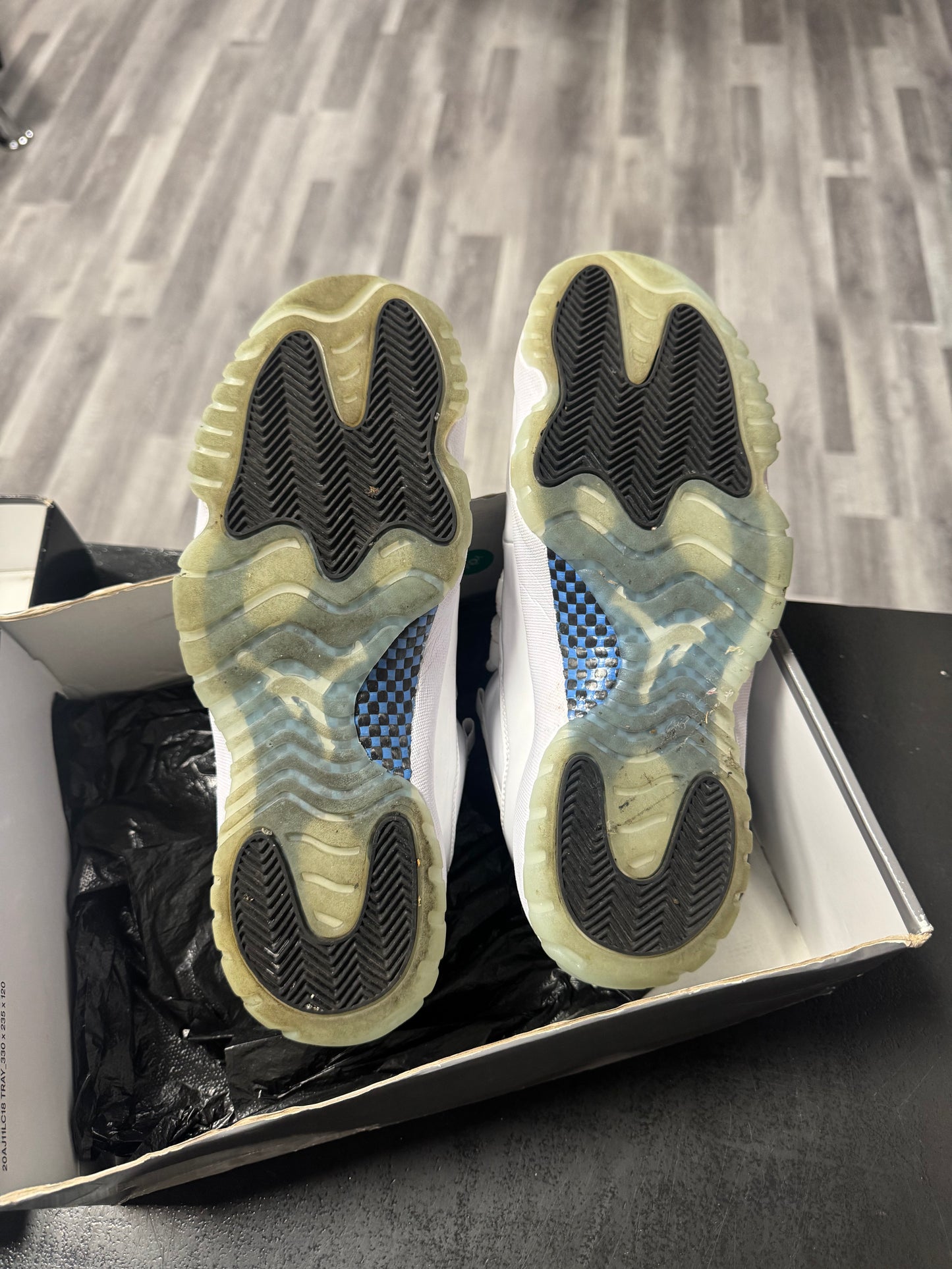 Jordan 11 Low Legend Blue / Preowned