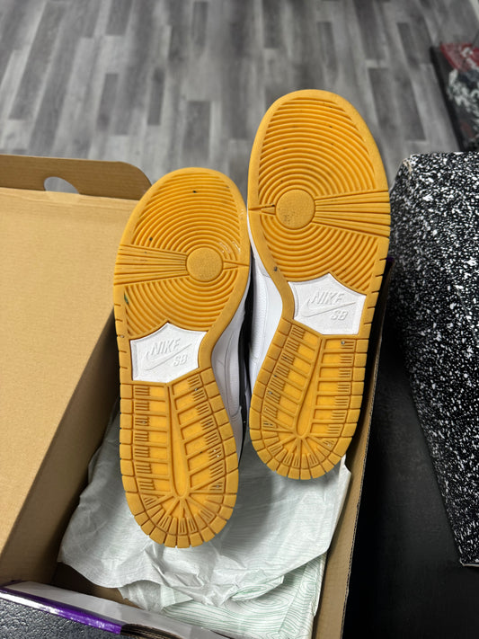 Dunk Low SB White Gum / Preowned