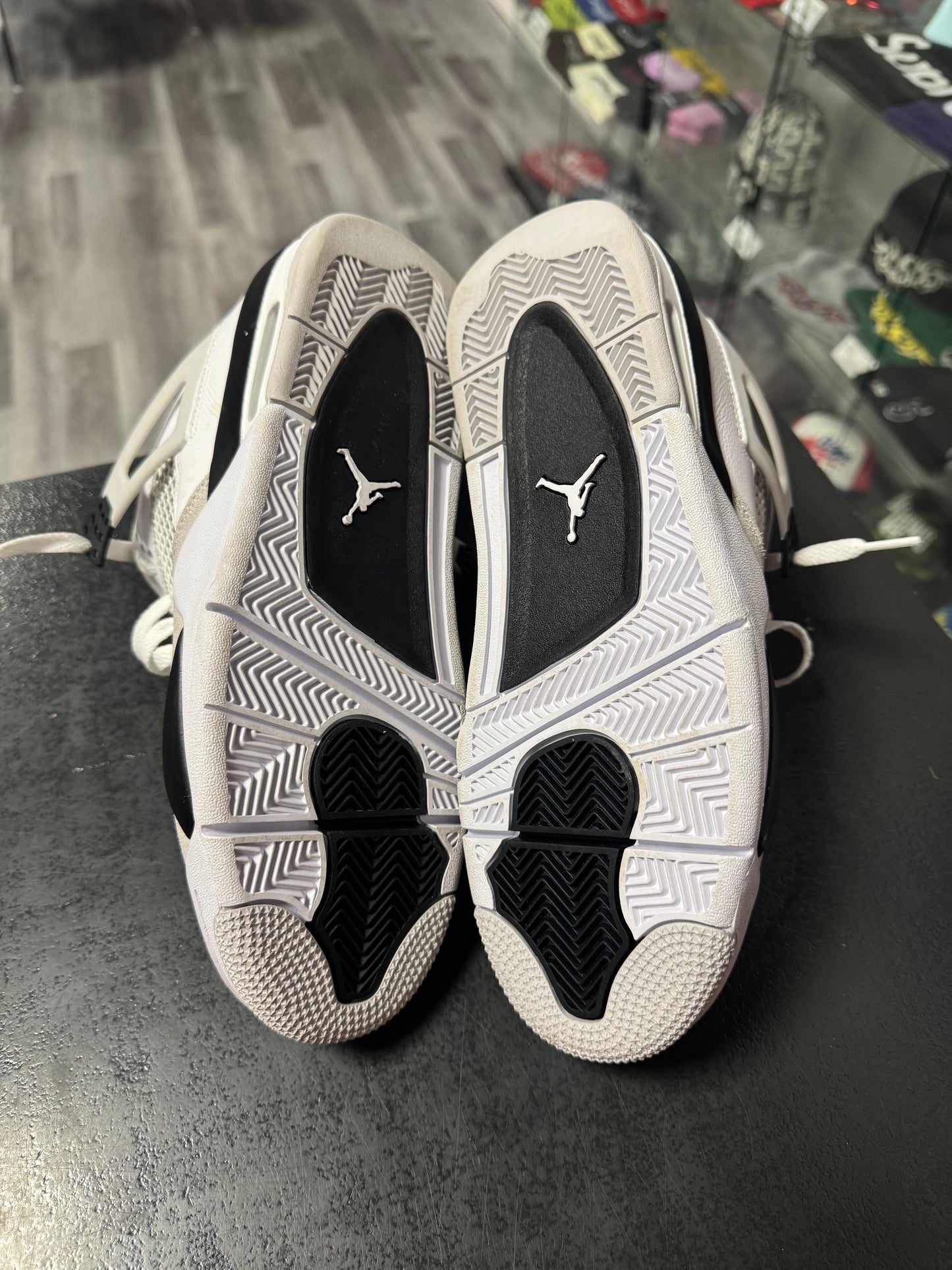 Jordan 4 Military Black / Preowned