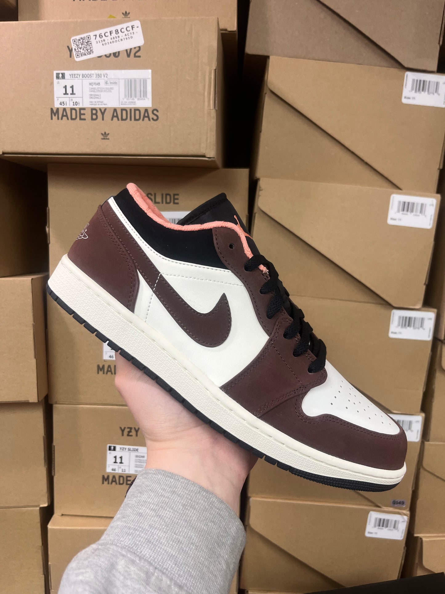 Jordan 1 Low Mocha / Brand New