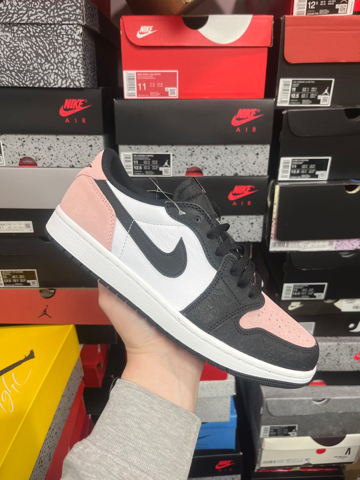 Jordan 1 Low OG Bleached Coral / Brand New