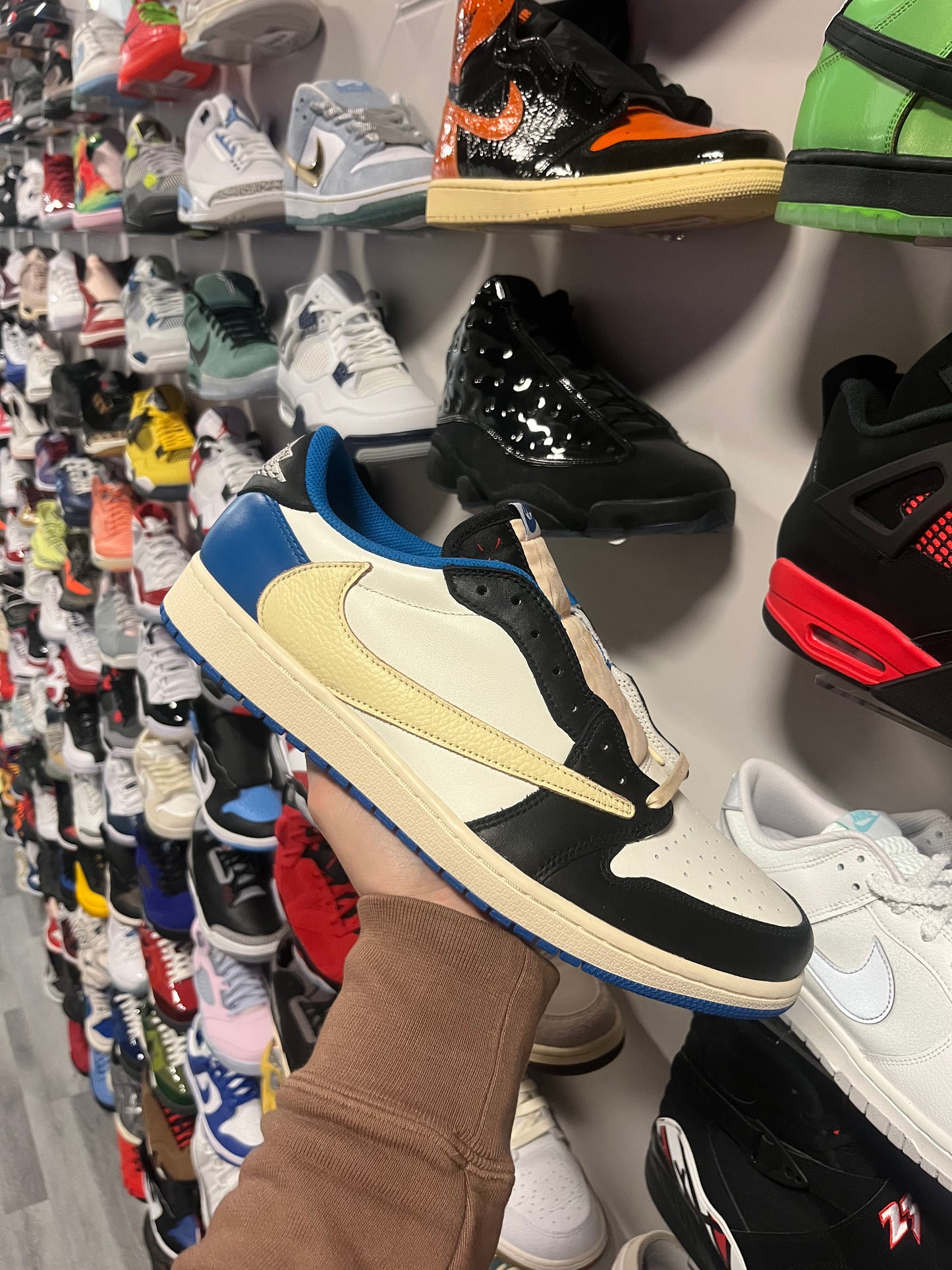 Jordan 1 Low Travis Scott Fragment / Brand New