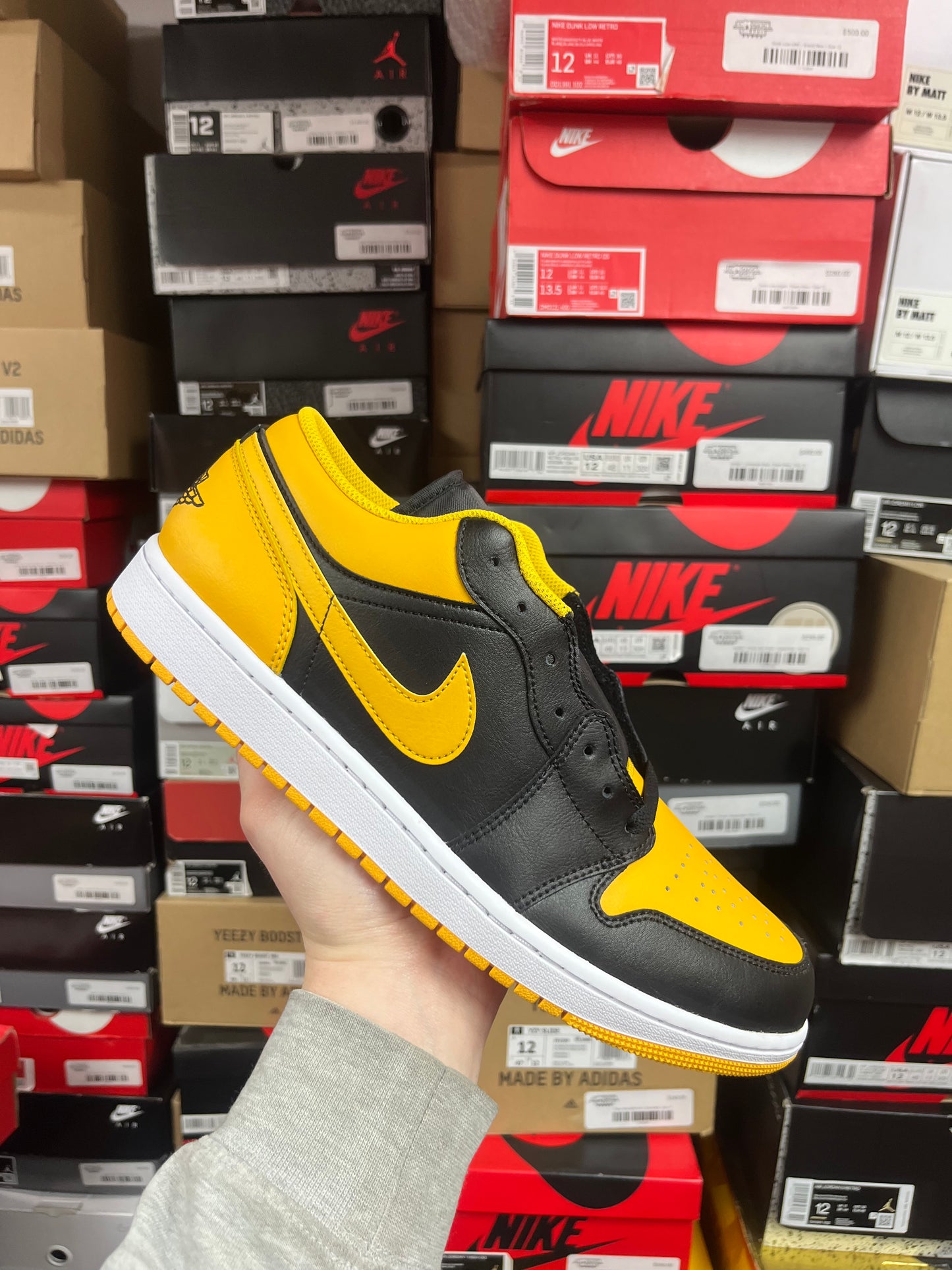 Jordan 1 Low Yellow Ochre / Brand New