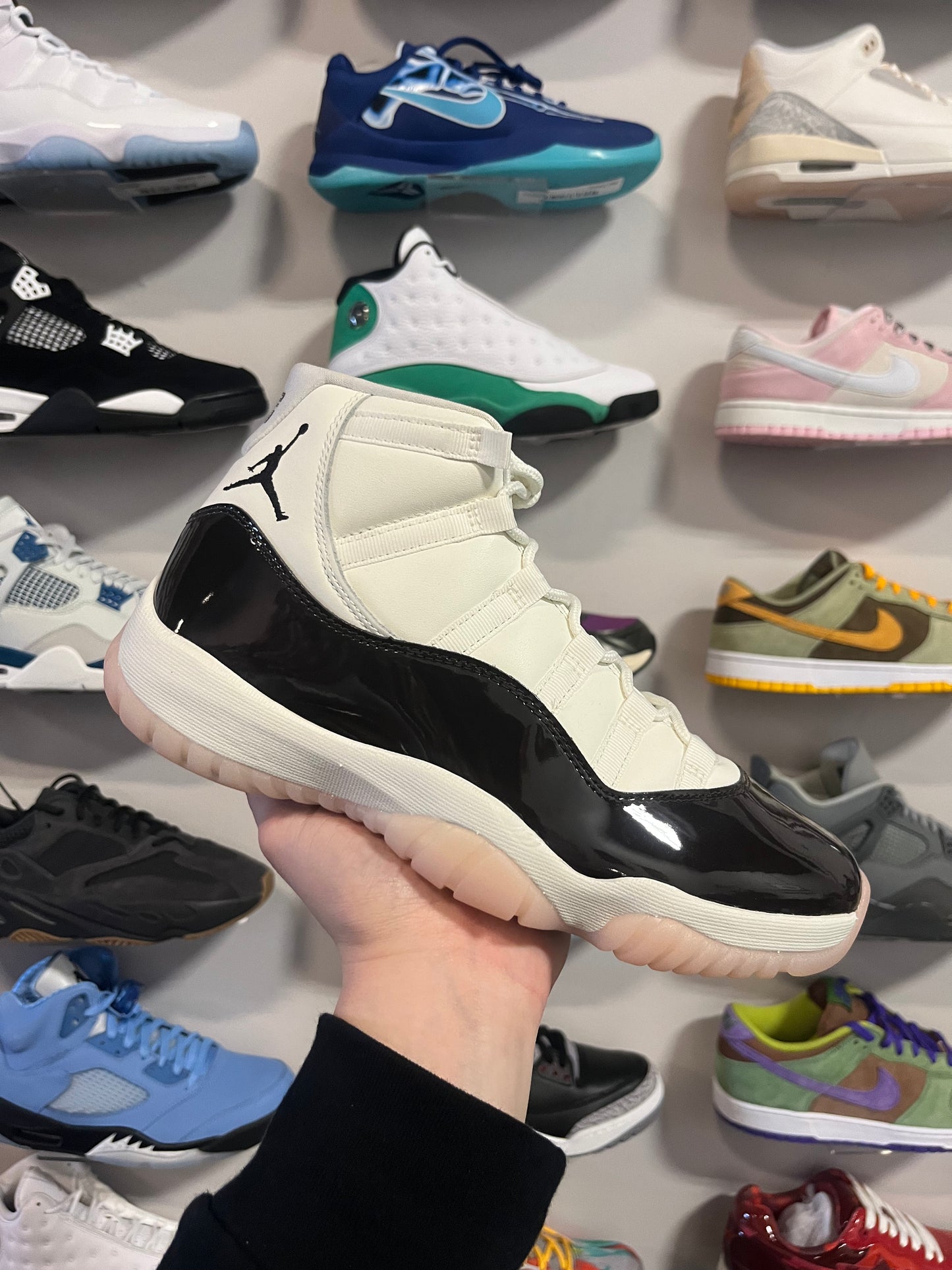 Jordan 11 Neapolitan / Brand New