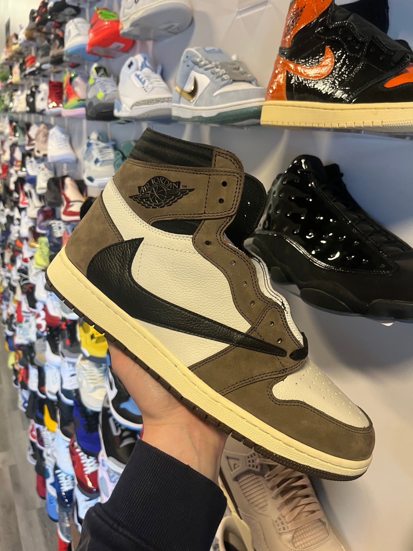 Jordan 1 High Travis Scott Mocha / Brand New