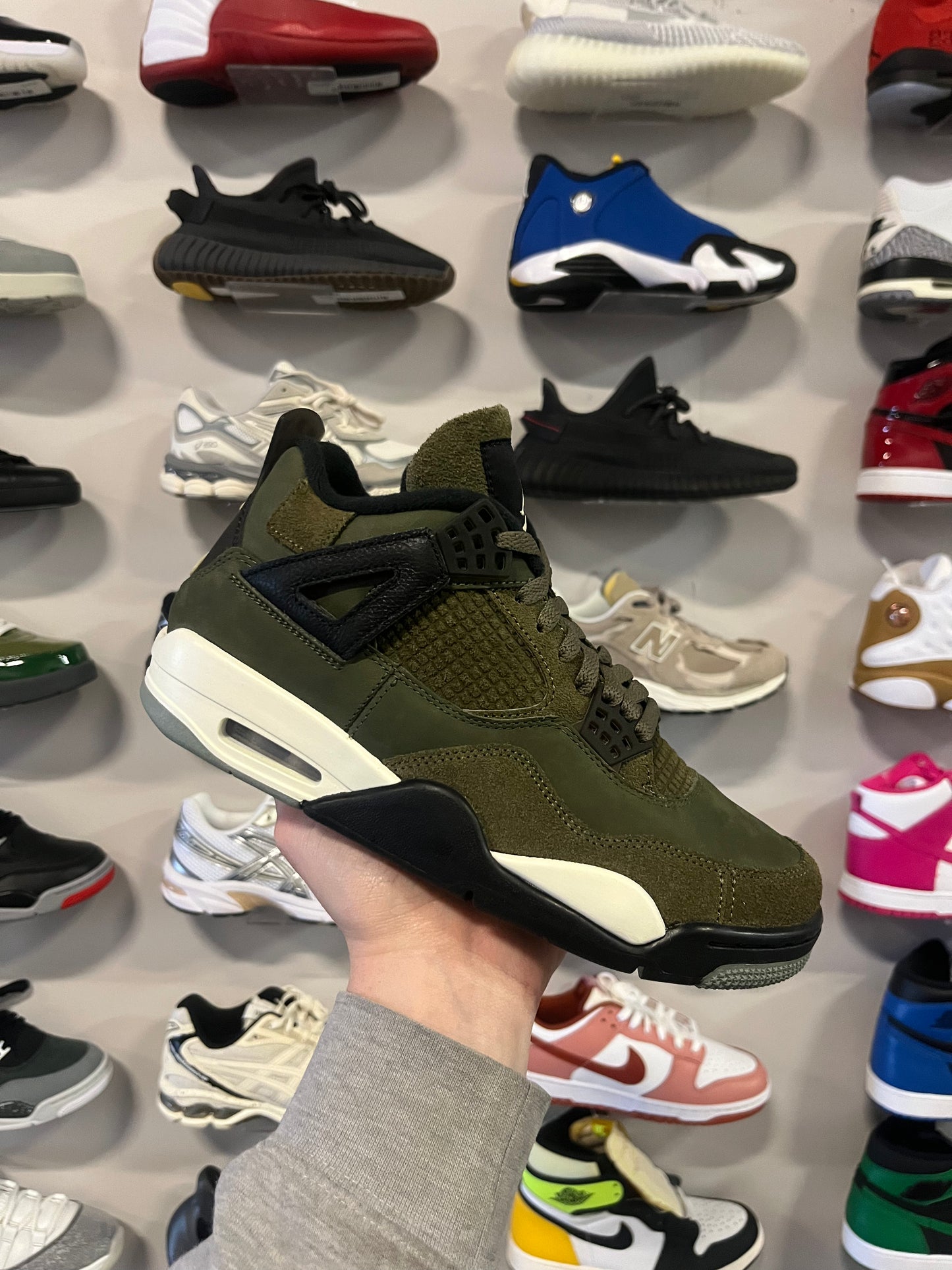 Jordan 4 Olive Craft / Brand New