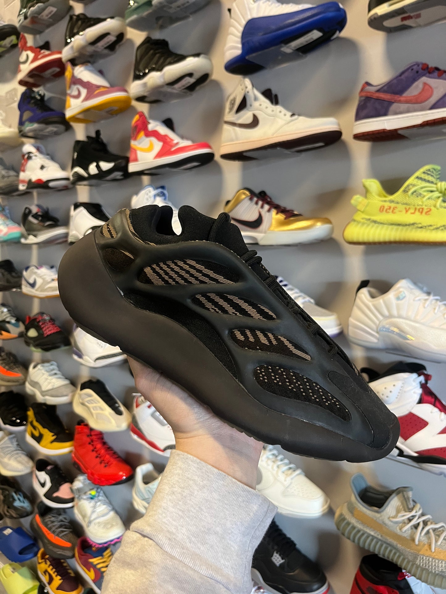 Yeezy 700 Clay Brown / Brand New