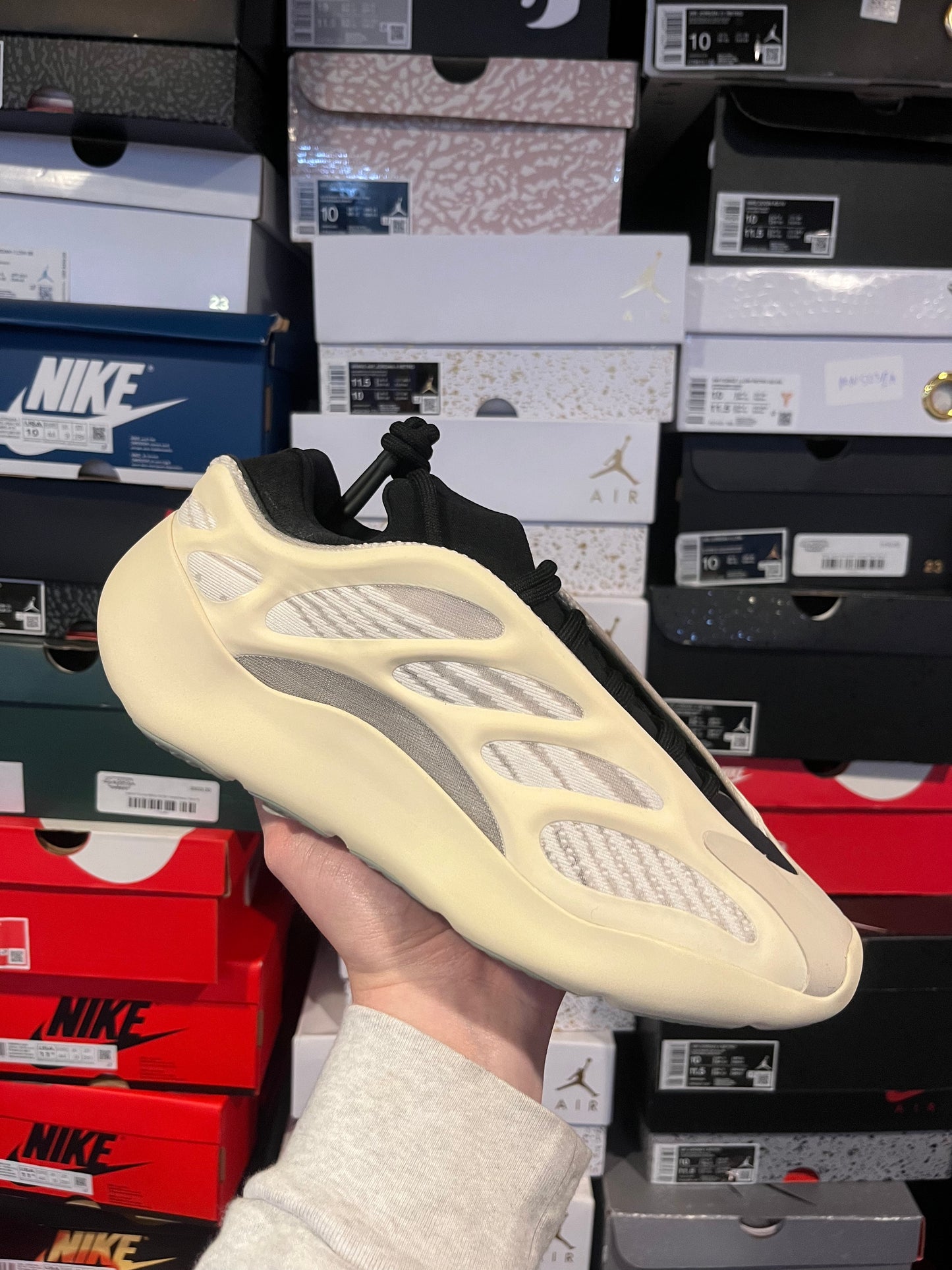 Yeezy 700 Azael / Brand New